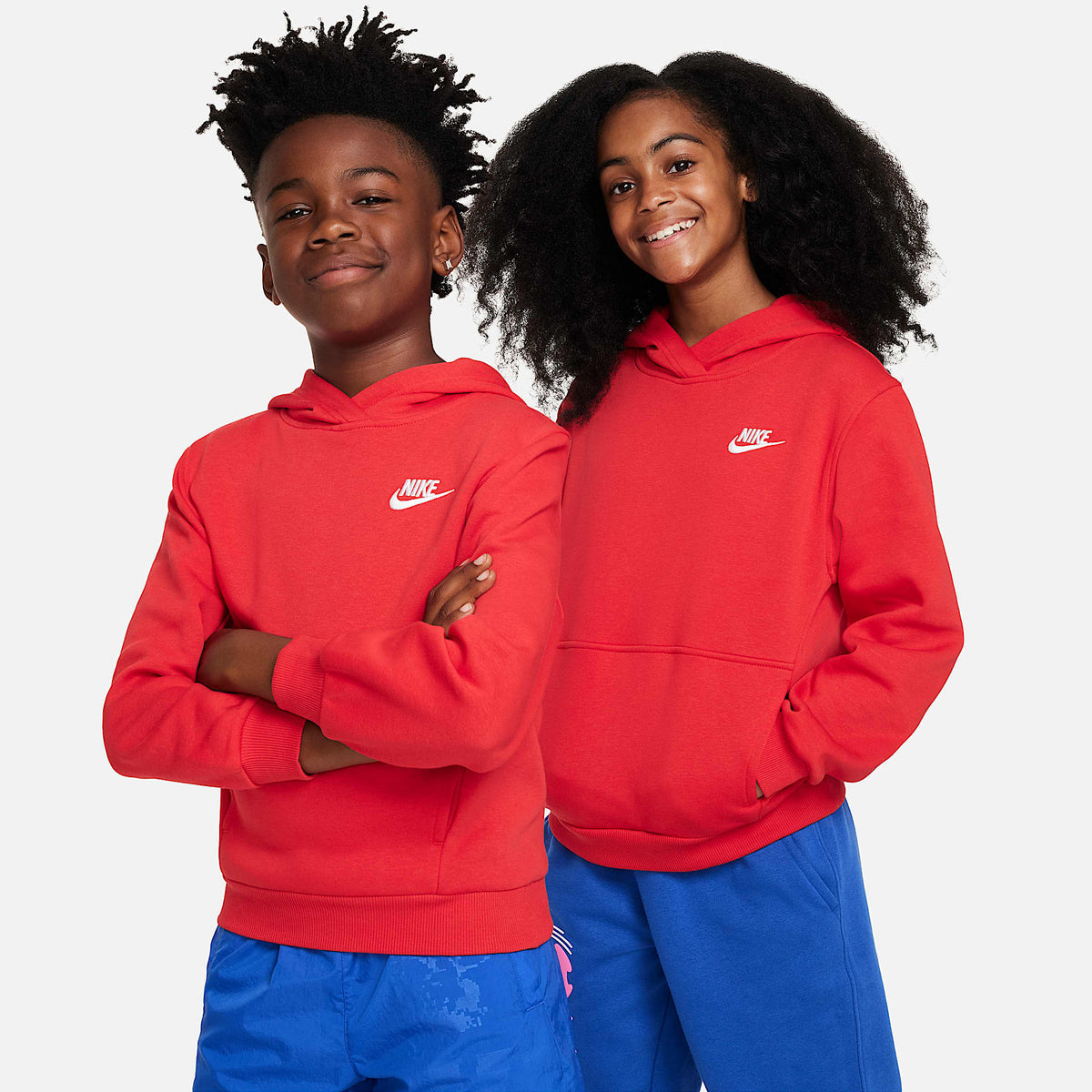 Sudadera con gorro sin cierre para niños talla grande Nike Sportswear Club Fleece – Rojo universitario/Blanco – vista 1