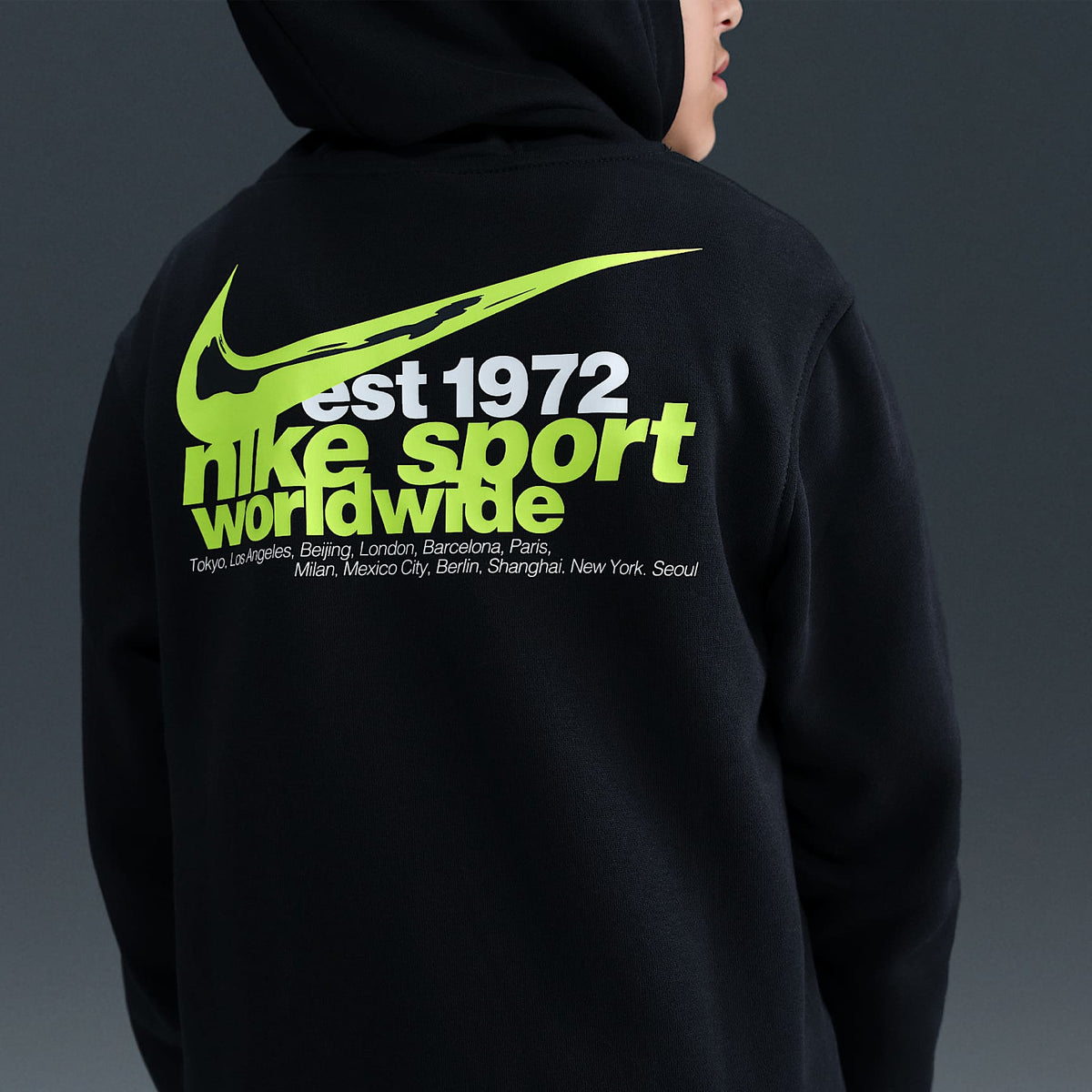 Sudadera con gorro para niños talla grande Nike Sportswear Club Fleece – Negro/Blanco/Volt – vista 5