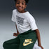 Joggers para niños talla grande Nike Sportswear Club Fleece – Abeto/Oro metalizado – vista 4