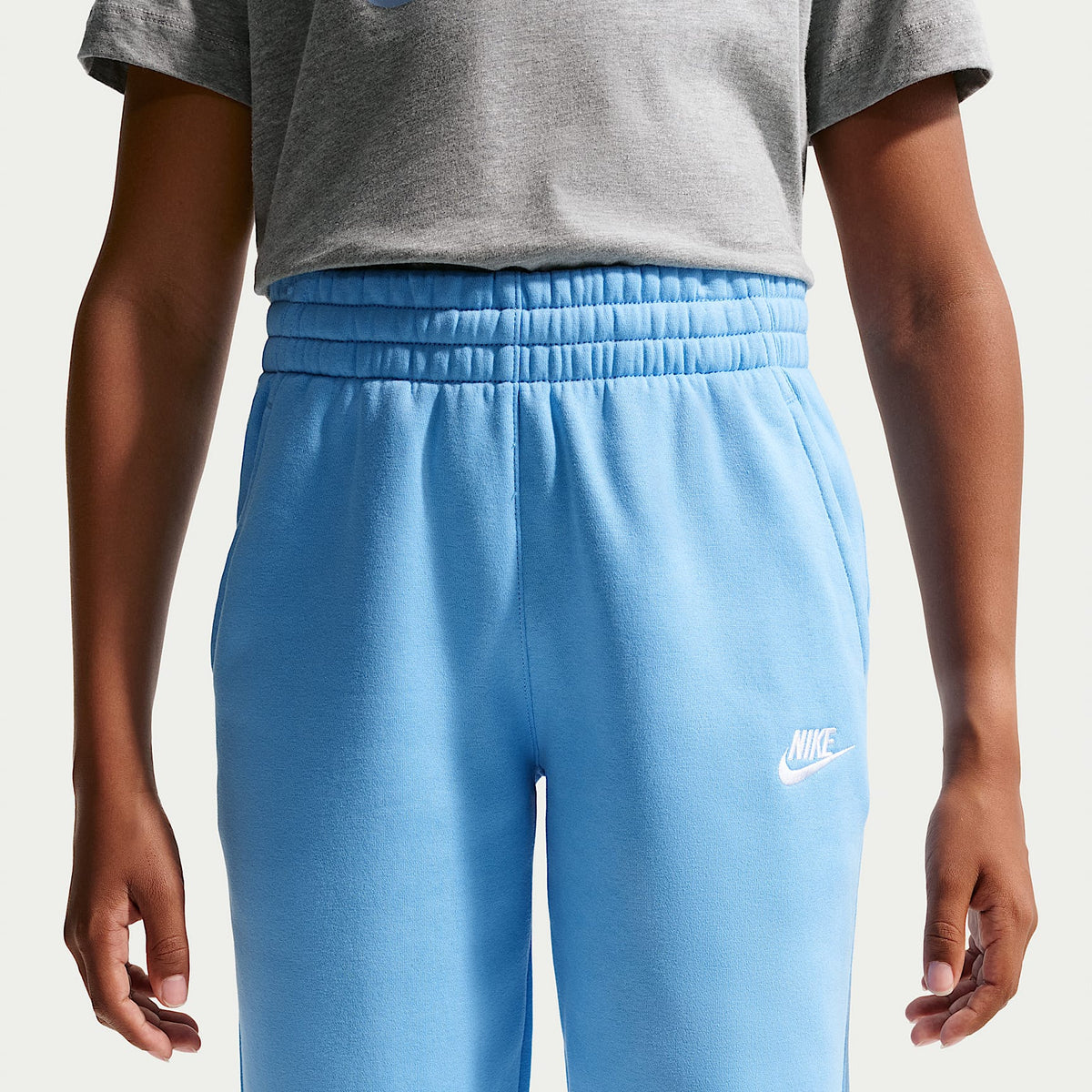 Joggers Nike Sportswear Club Fleece para niños talla grande – Azul fútbol/Blanco – vista 2