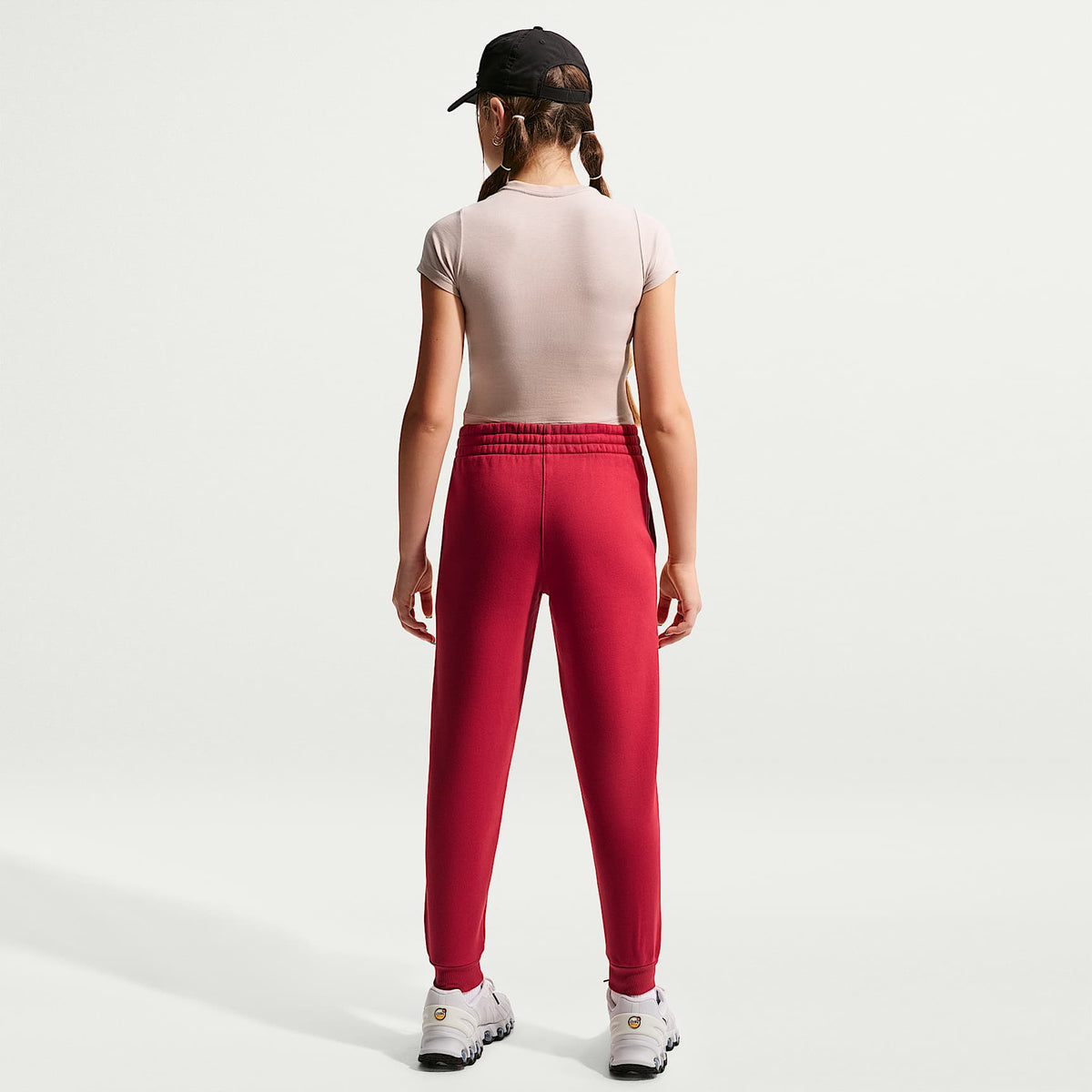 Joggers Nike Sportswear Club Fleece para niños talla grande – Rojo duro/Blanco – vista 7