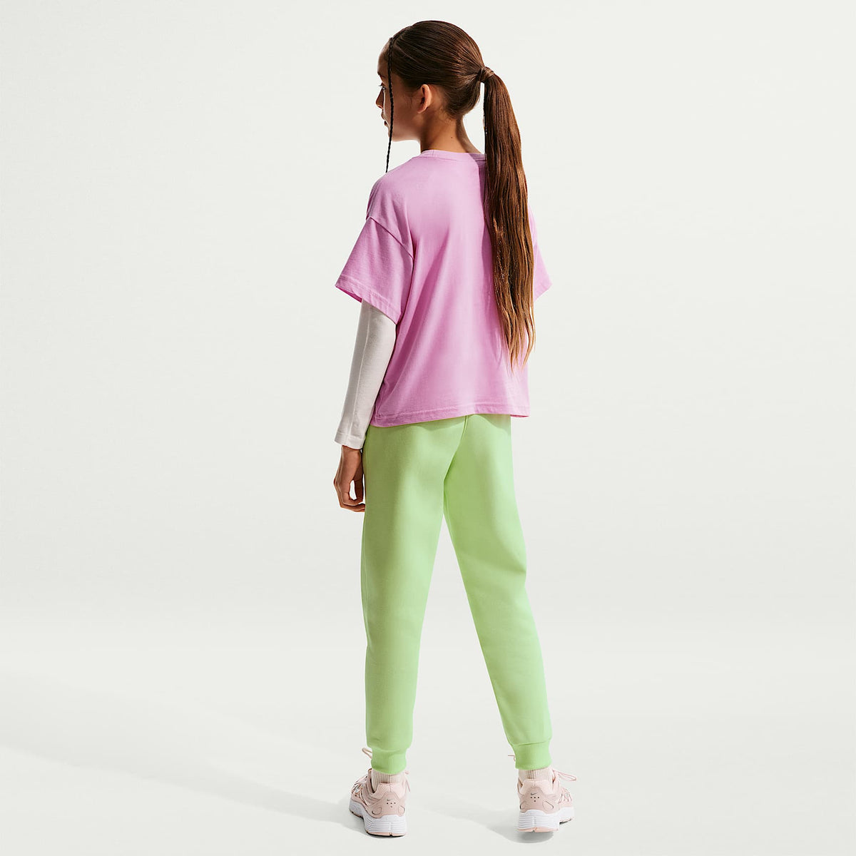 Joggers Nike Sportswear Club Fleece para niños talla grande – Lima líquida claro/Blanco – vista 7