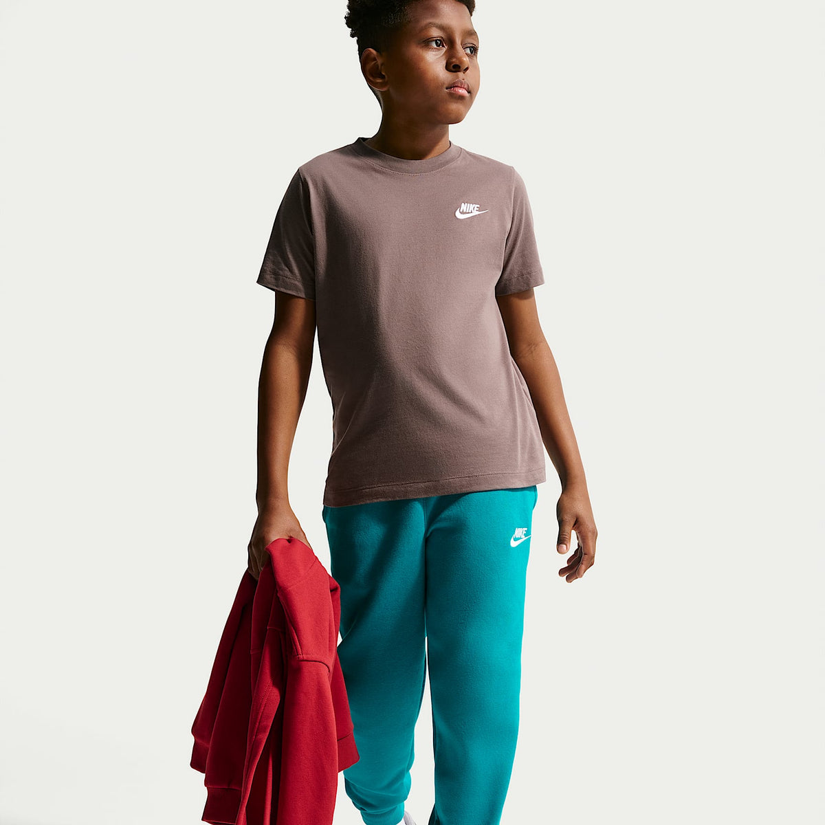 Joggers Nike Sportswear Club Fleece para niños talla grande – Energía/Blanco – vista 4