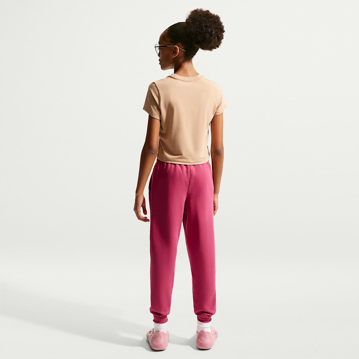 Joggers Nike Sportswear Club Fleece para niños talla grande – Remolacha dulce/Blanco – vista 7