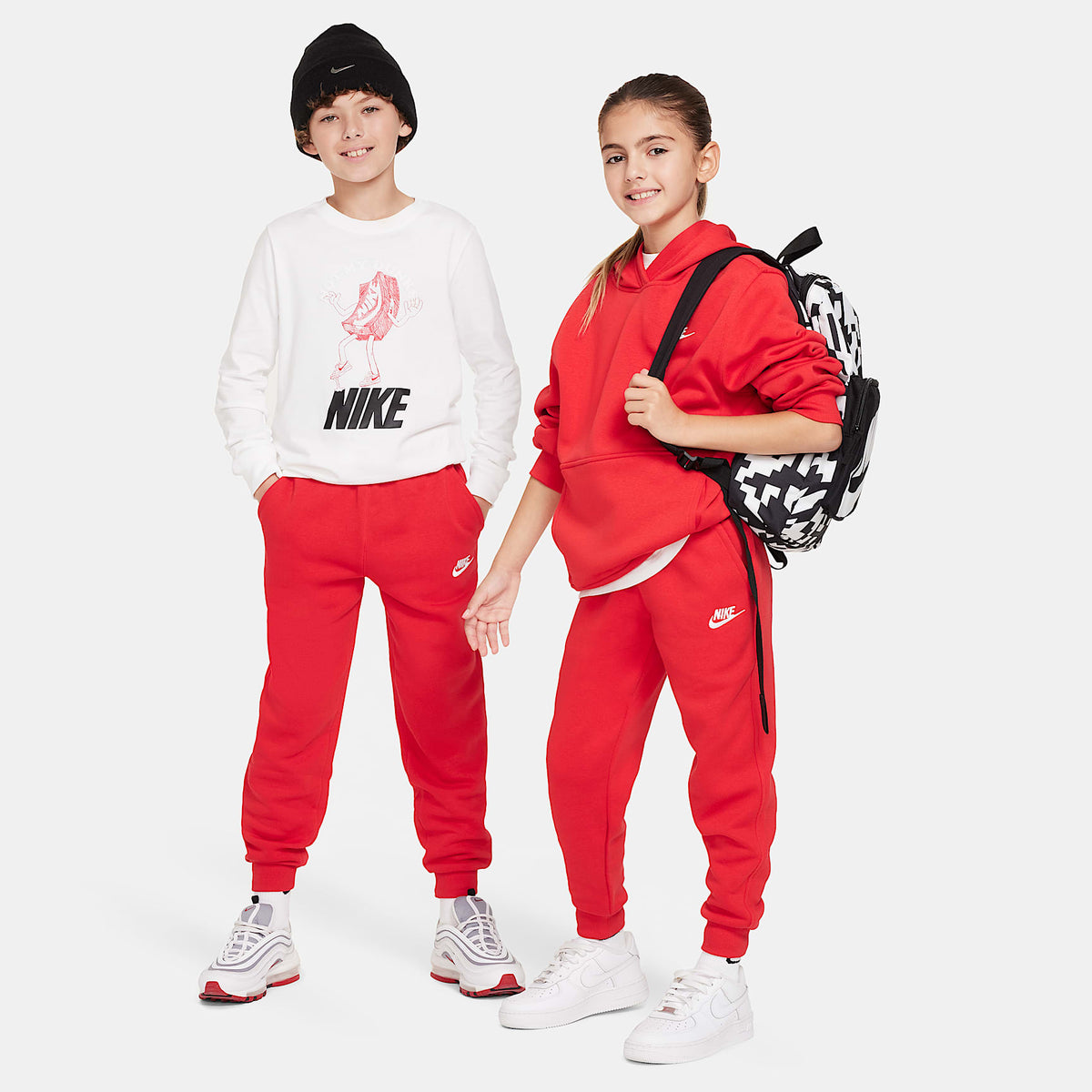 Joggers Nike Sportswear Club Fleece para niños talla grande – Rojo universitario/Blanco – vista 5