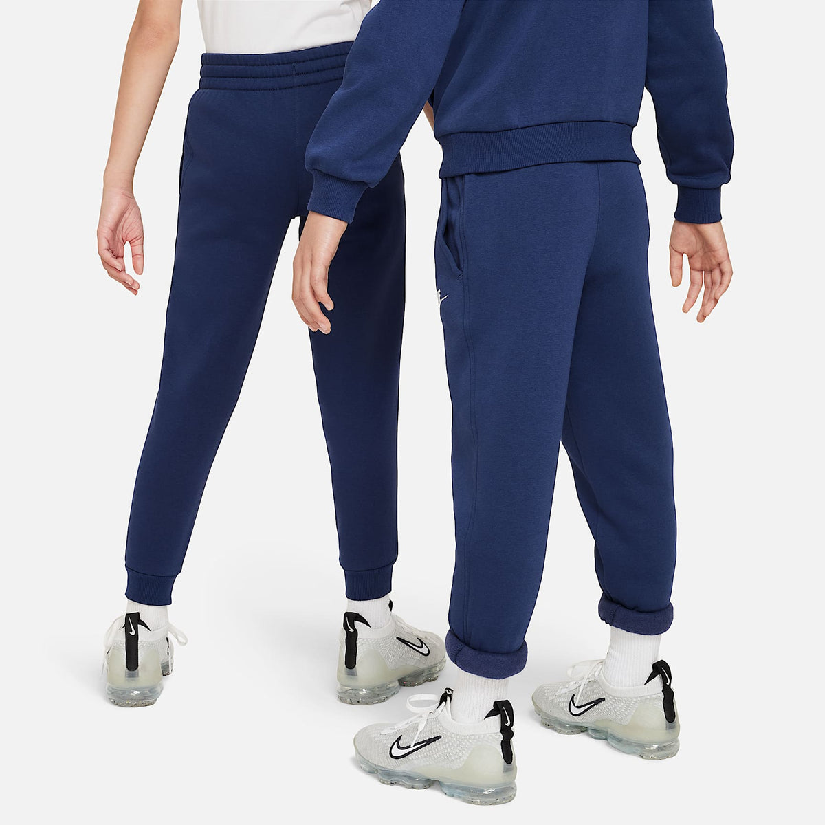 Joggers Nike Sportswear Club Fleece para niños talla grande – Azul marino medianoche/Blanco – vista 2