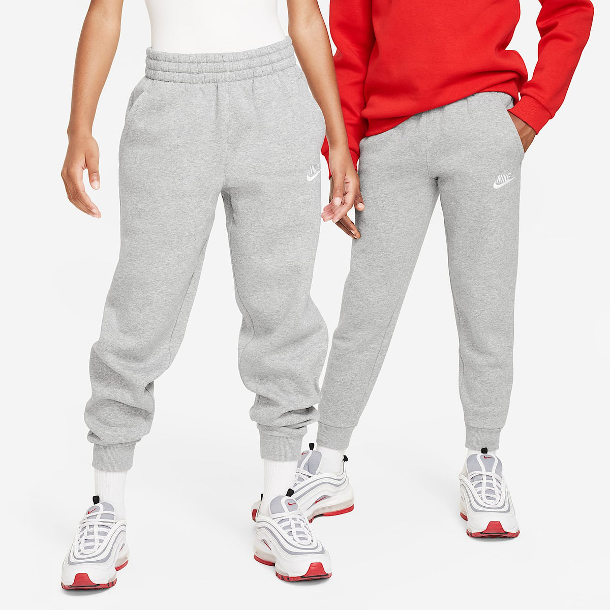 Joggers Nike Sportswear Club Fleece para niños talla grande – Gris oscuro jaspeado/Gris básico/Blanco – vista 1
