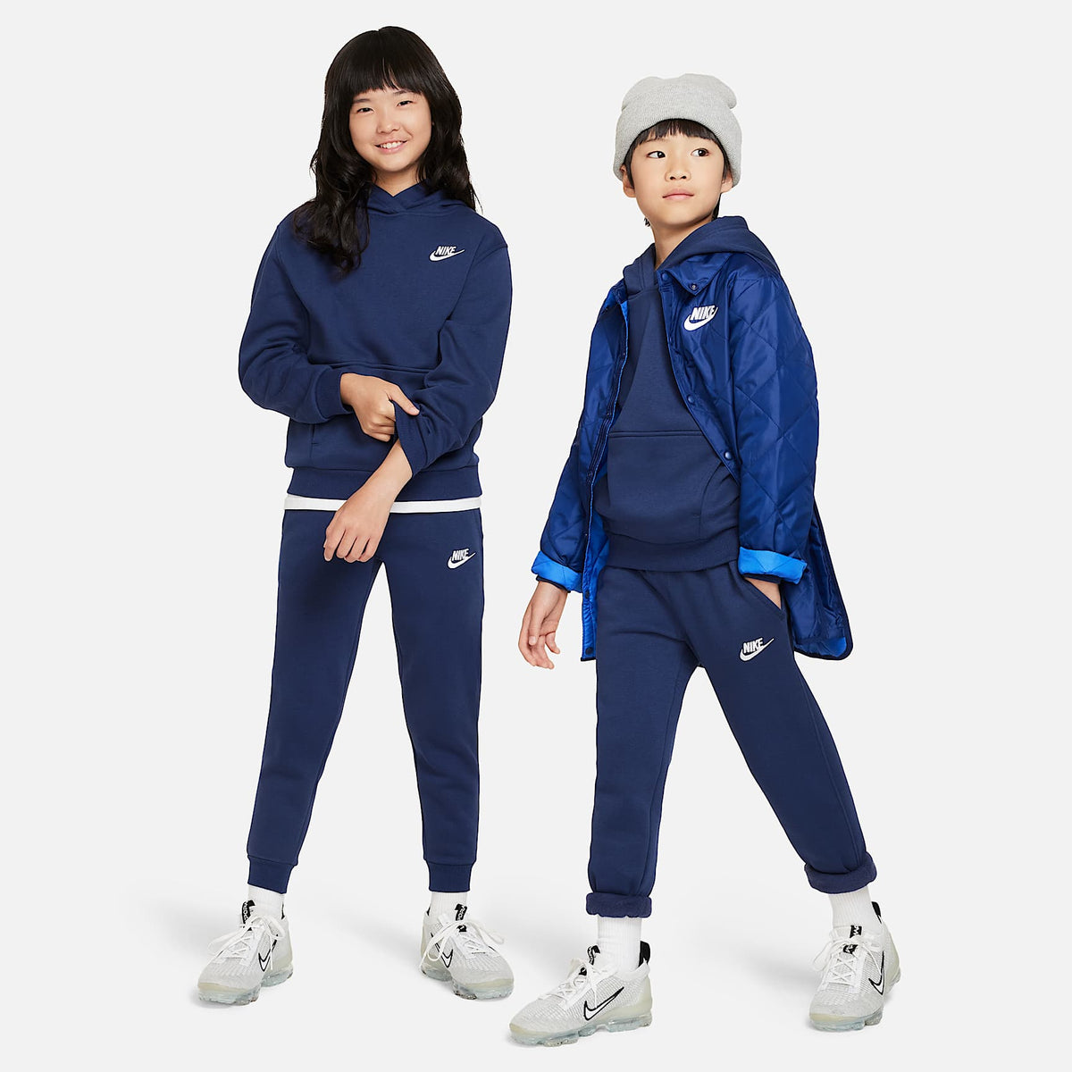 Joggers Nike Sportswear Club Fleece para niños talla grande – Azul marino medianoche/Blanco – vista 6
