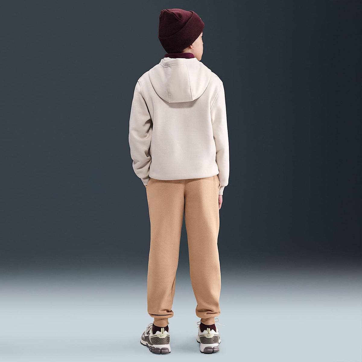 Joggers Nike Sportswear Club Fleece para niños talla grande – Cáñamo/Blanco – vista 4