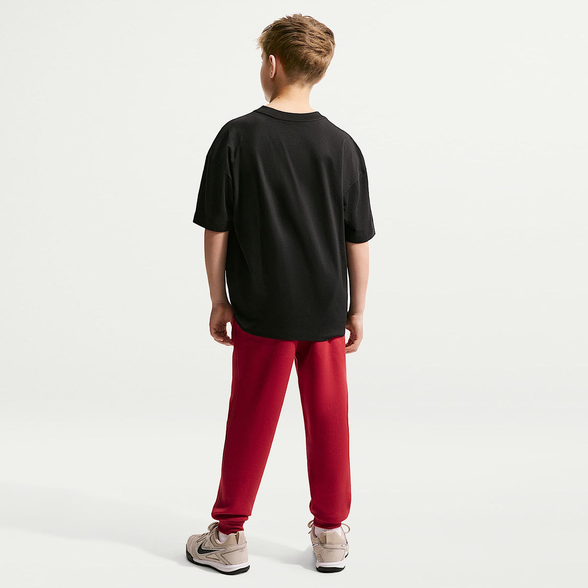 Joggers Nike Sportswear Club Fleece para niños talla grande – Rojo duro/Blanco – vista 6