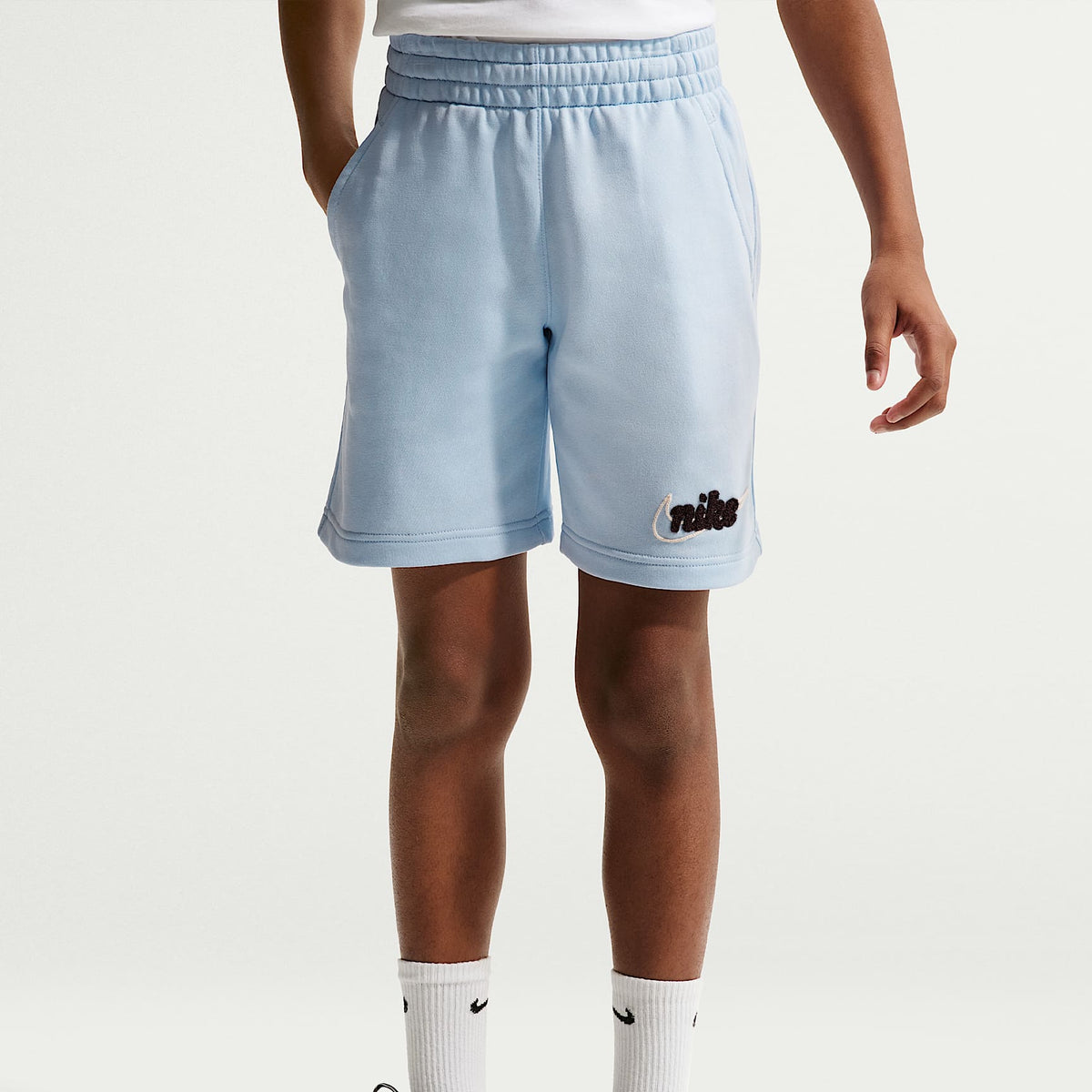 Shorts de French Terry para niños talla grande Nike Sportswear Club – Azul hidrógeno/Vela/Antracita – vista 2