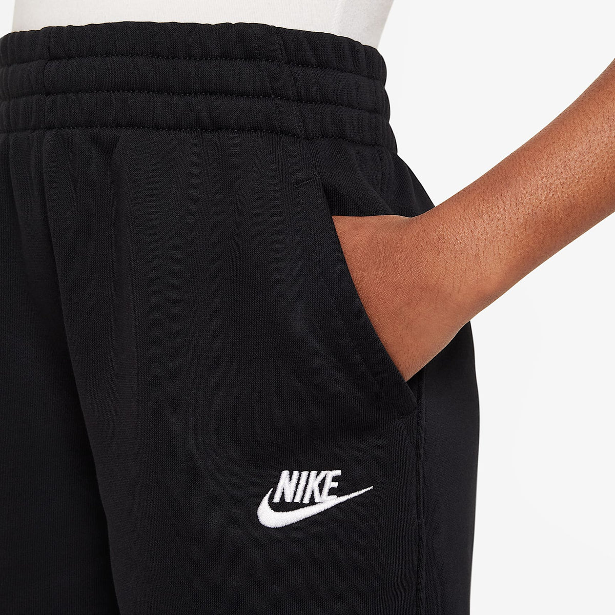 Shorts de French Terry para niños talla grande Nike Sportswear Club Fleece – Negro/Blanco – vista 6