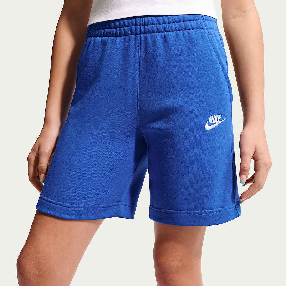 Shorts de French Terry para niños talla grande Nike Sportswear Club Fleece – Royal juego/Blanco – vista 3