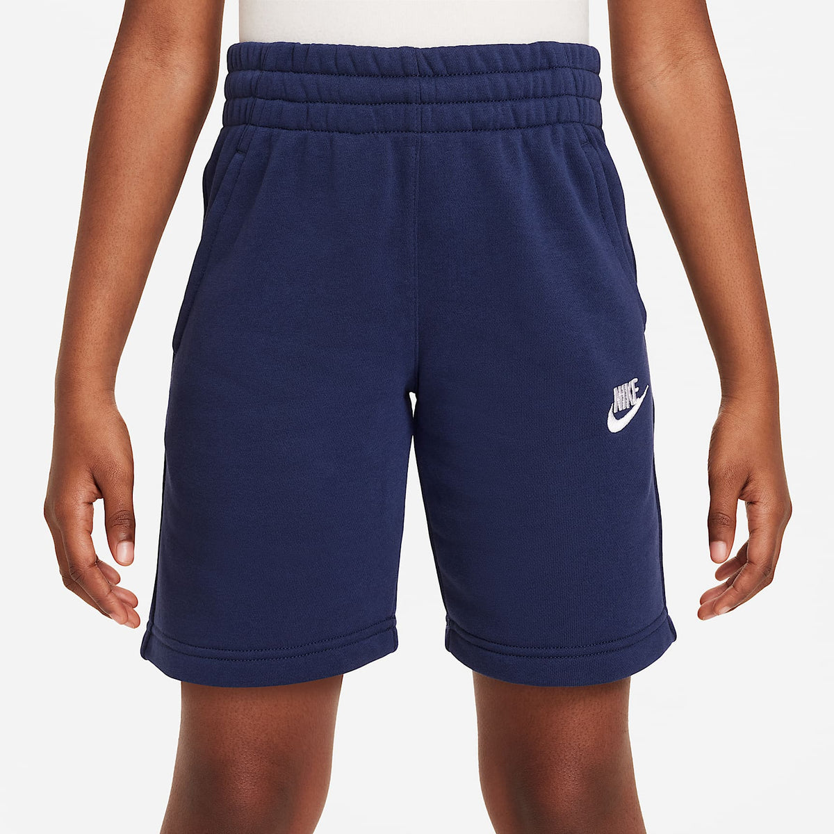 Shorts de French Terry para niños talla grande Nike Sportswear Club Fleece – Azul marino medianoche/Blanco – vista 3