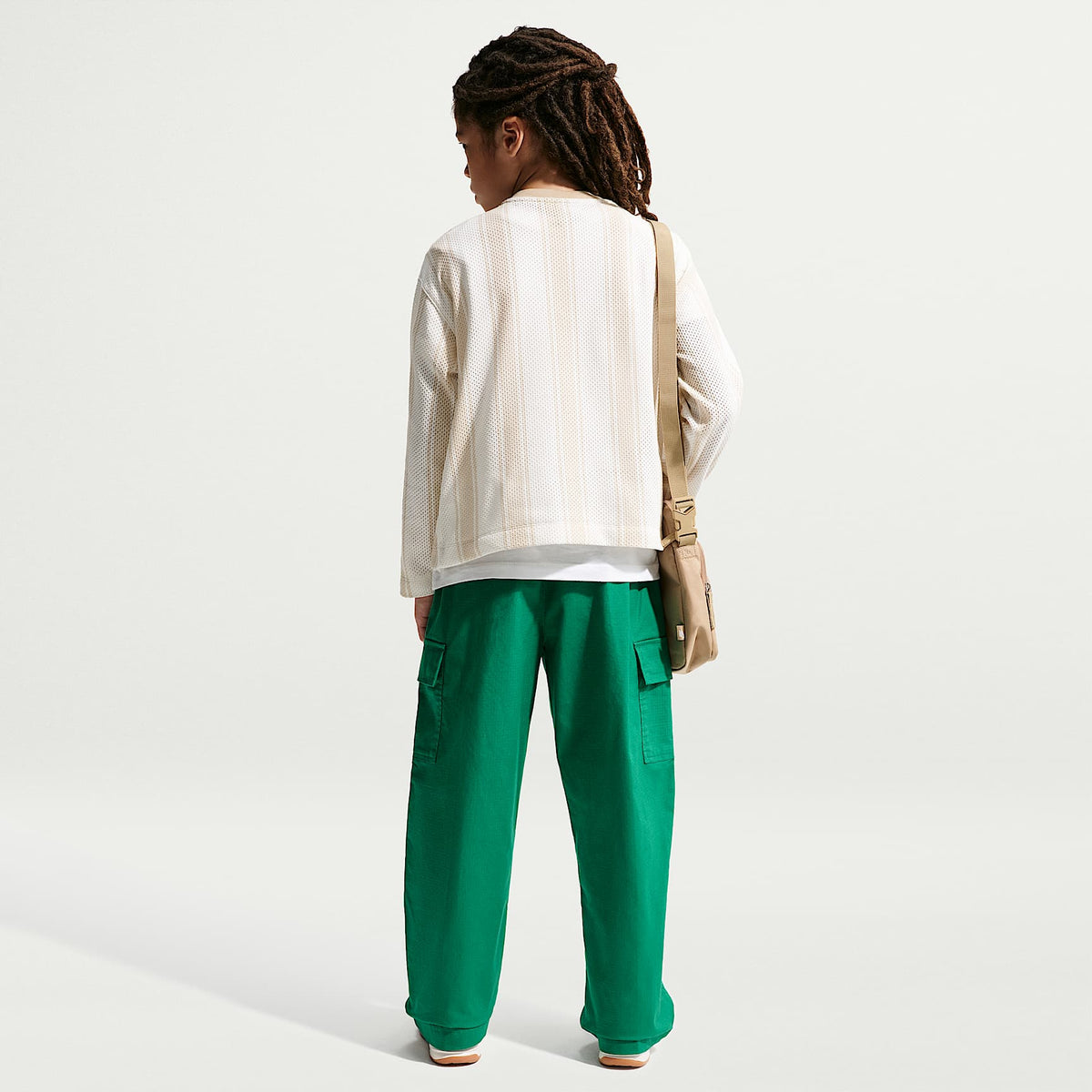 Pants cargo de tejido Woven para niños talla grande Nike Sportswear Club – Malaquita/Blanco – vista 5