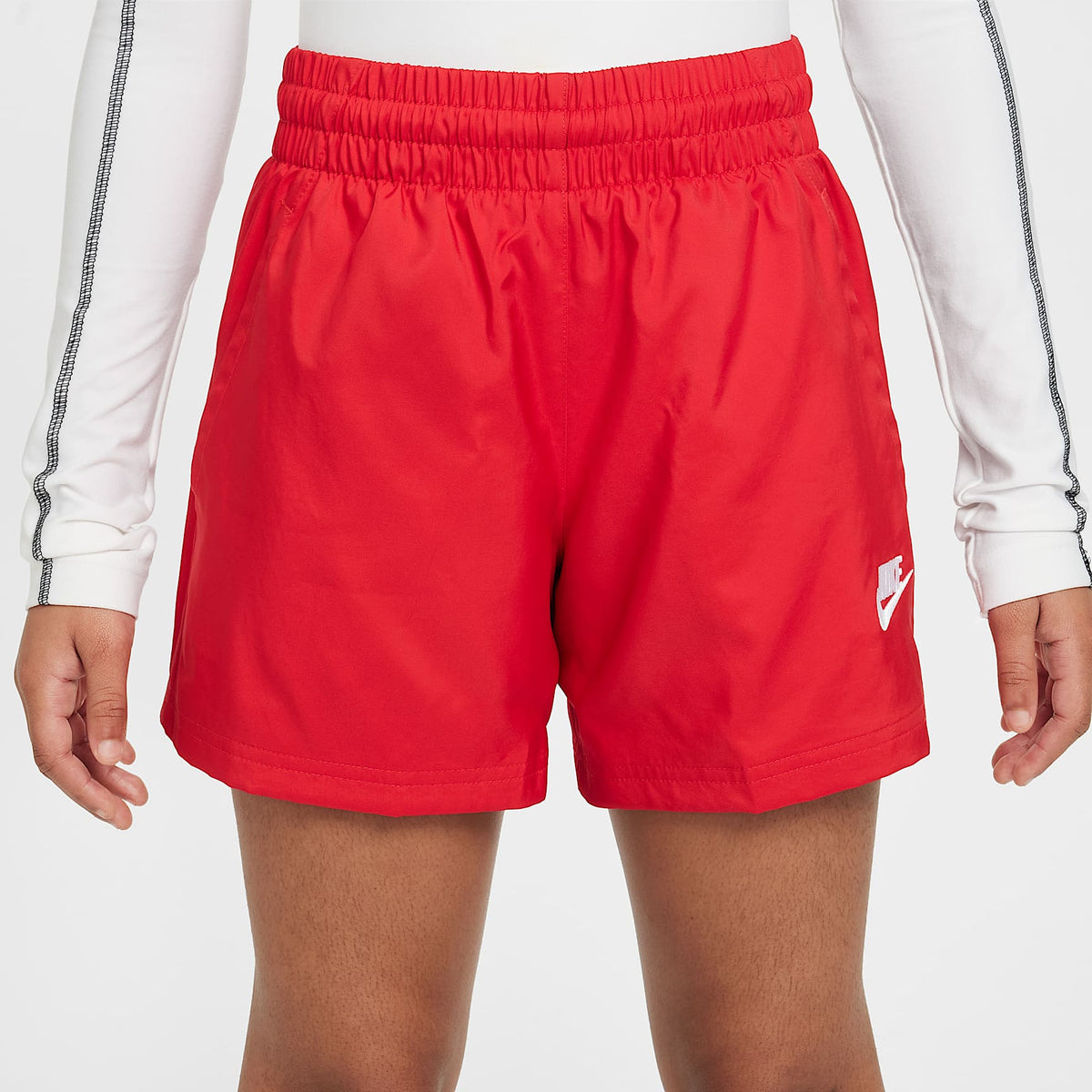 Shorts de tejido Woven de 12 cm para niños talla grande Nike Sportswear Club – Rojo universitario/Blanco – vista 6