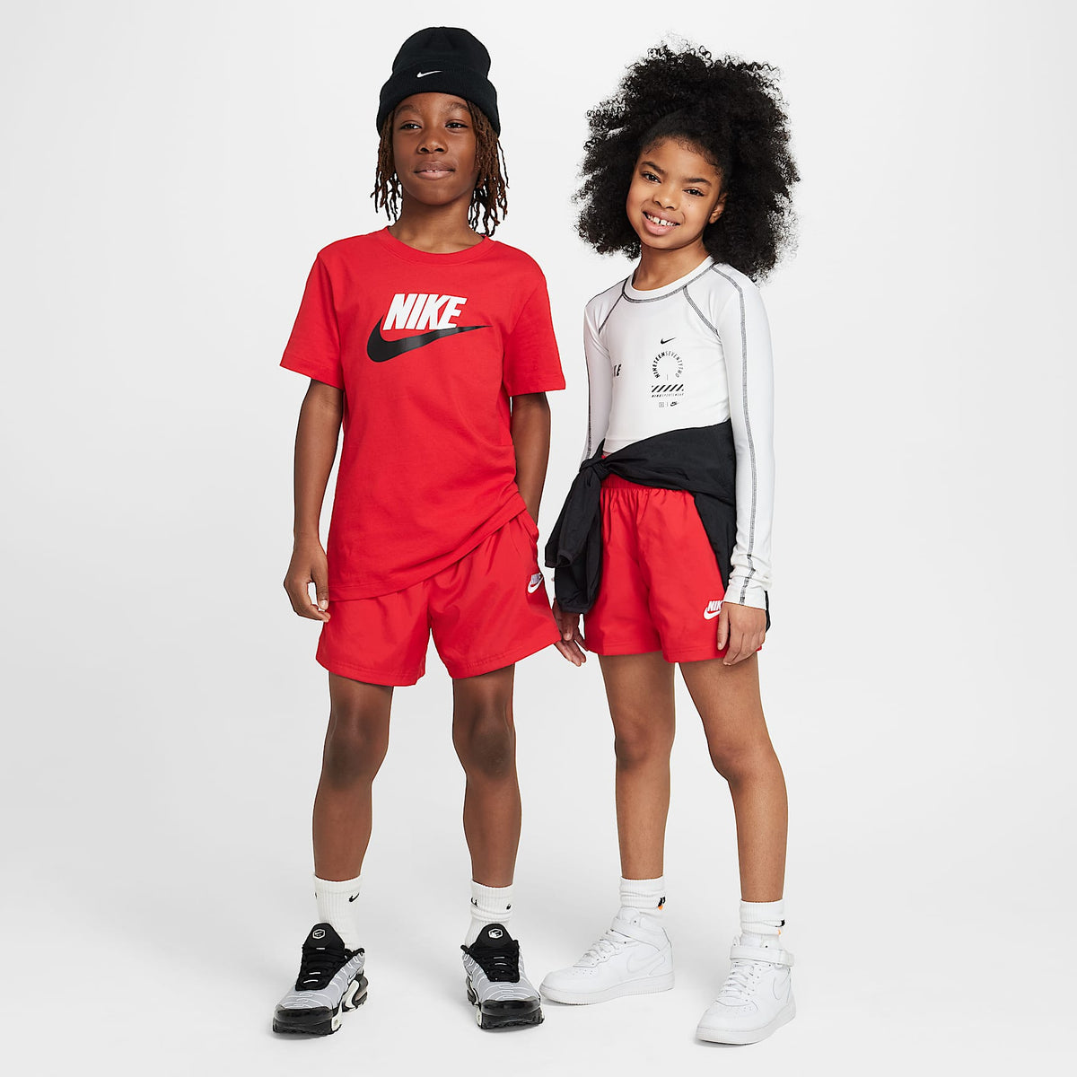 Shorts de tejido Woven de 12 cm para niños talla grande Nike Sportswear Club – Rojo universitario/Blanco – vista 8