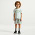 Conjunto de 2 piezas de playera Floatie y shorts infantil Nike Sportswear Club – Niebla pícea – vista 1