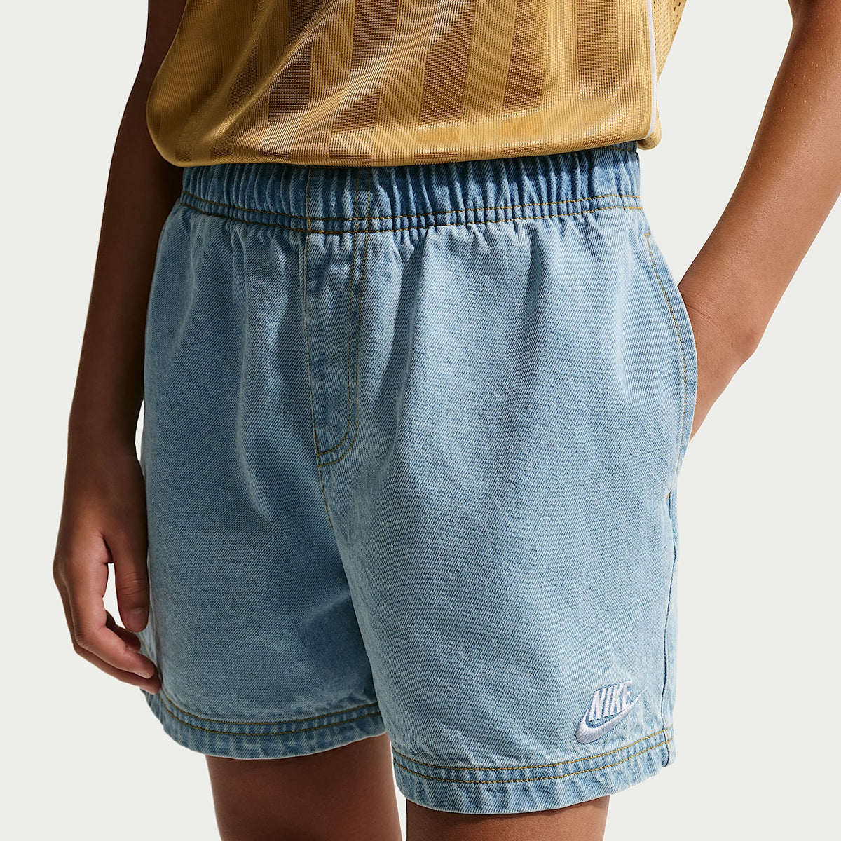 Shorts de demin para niños talla grande Nike Sportswear Collection – Azul militar claro/Azul militar claro/Trigo/Azul militar claro – vista 3