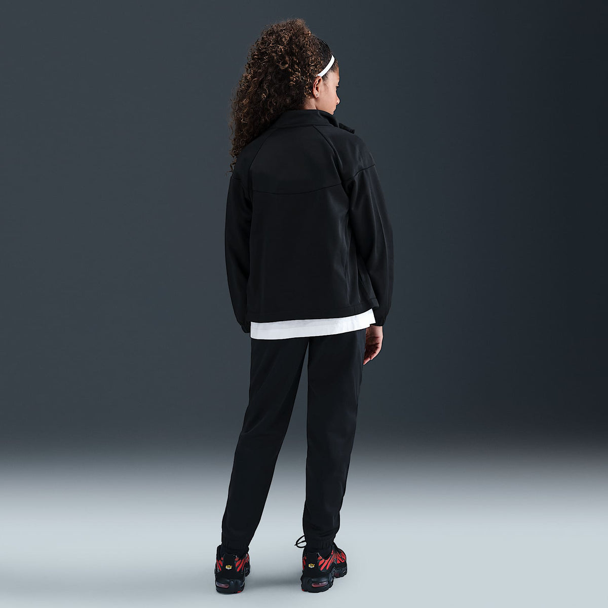 Conjunto deportivo Dri-FIT para niños talla grande Nike Sportswear – Negro/Negro/Blanco – vista 7