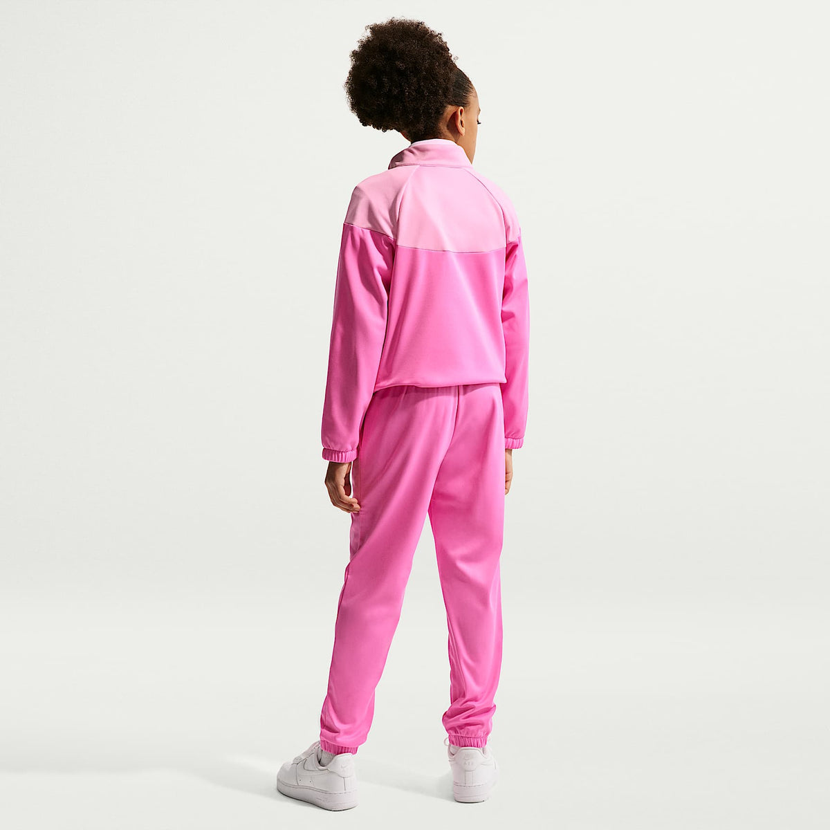 Conjunto deportivo Dri-FIT para niños talla grande Nike Sportswear – Rosa alegre/Rosa amanecer/Blanco – vista 7