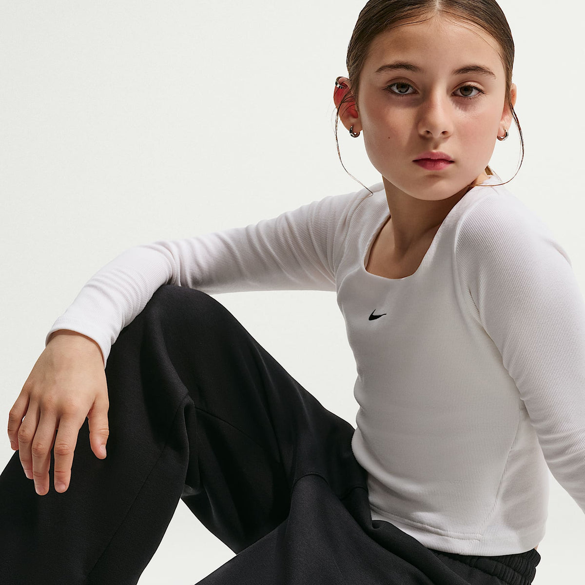 Pants holgados con dobladillo abierto para niños Nike Sportswear – Negro/Blanco – vista 5