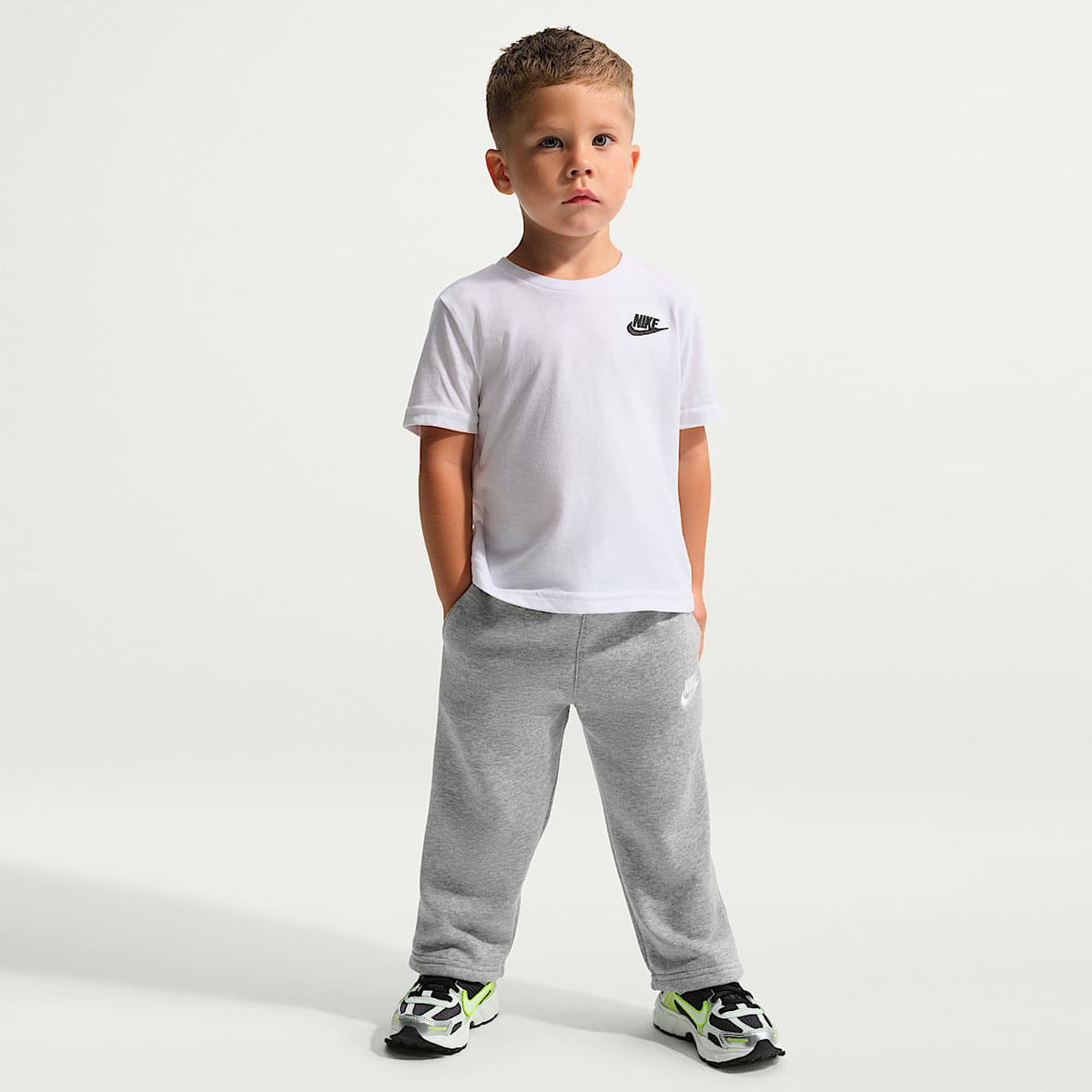 Pantalón Nike Sportswear Loose Open Hem para Niño Pequeño