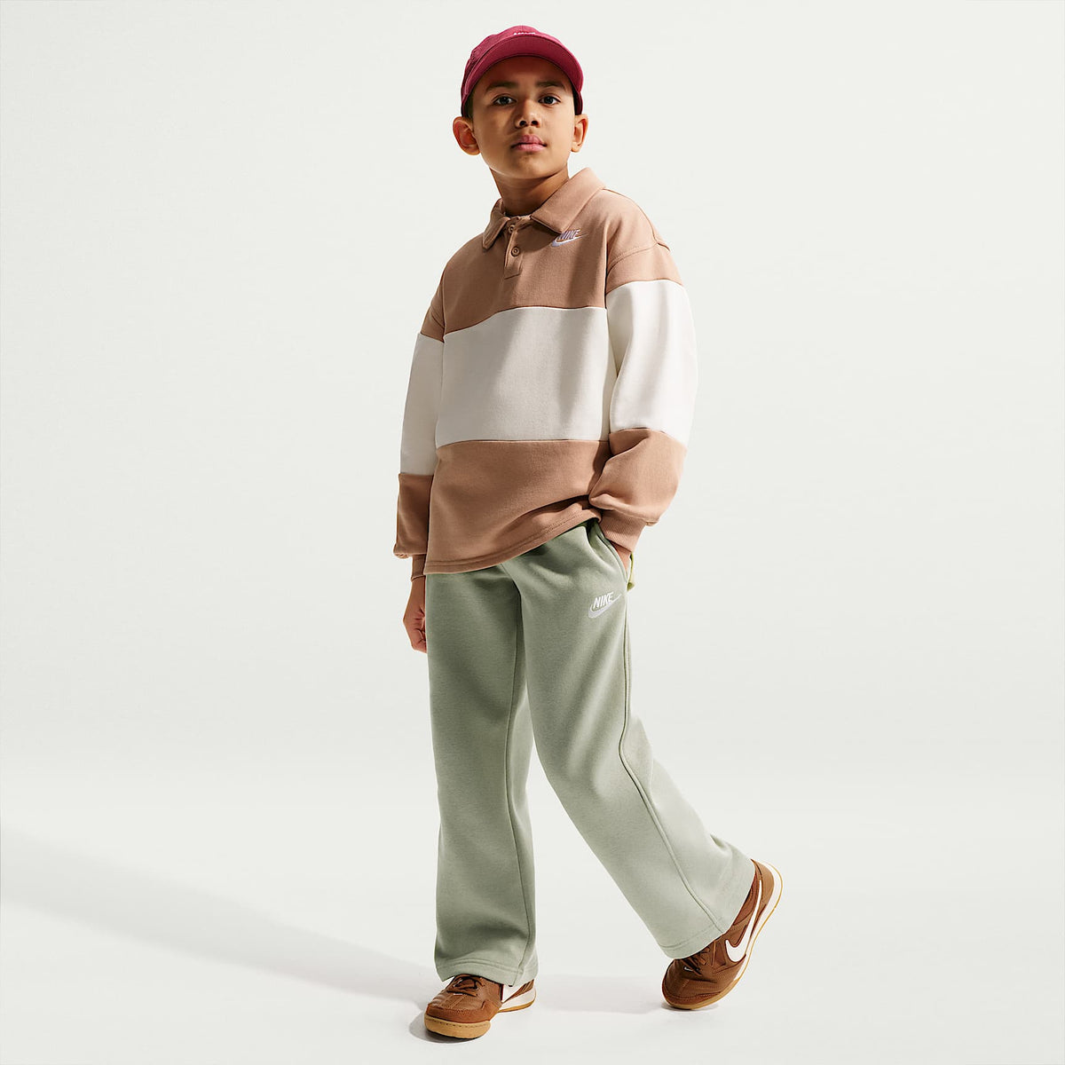 Pants holgados con dobladillo abierto para niños Nike Sportswear – Niebla pícea/Blanco – vista 1