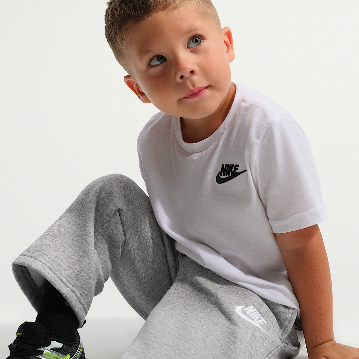 Pantalón Nike Sportswear Loose Open Hem para Niño Pequeño