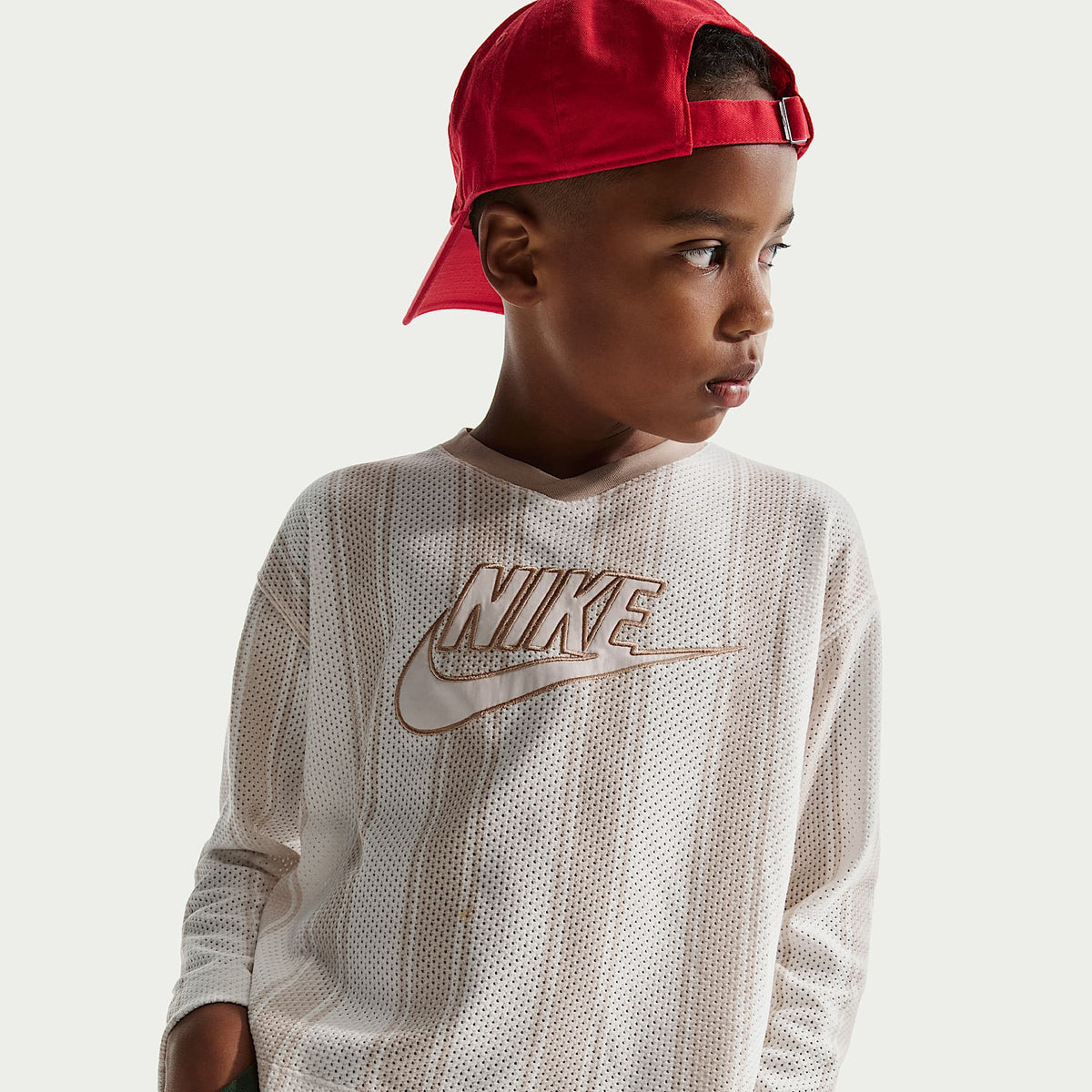 Jersey de malla de manga larga para niños talla grande Nike Sportswear Collection – Marrón verdoso claro/Lino/Marrón verdoso claro – vista 3