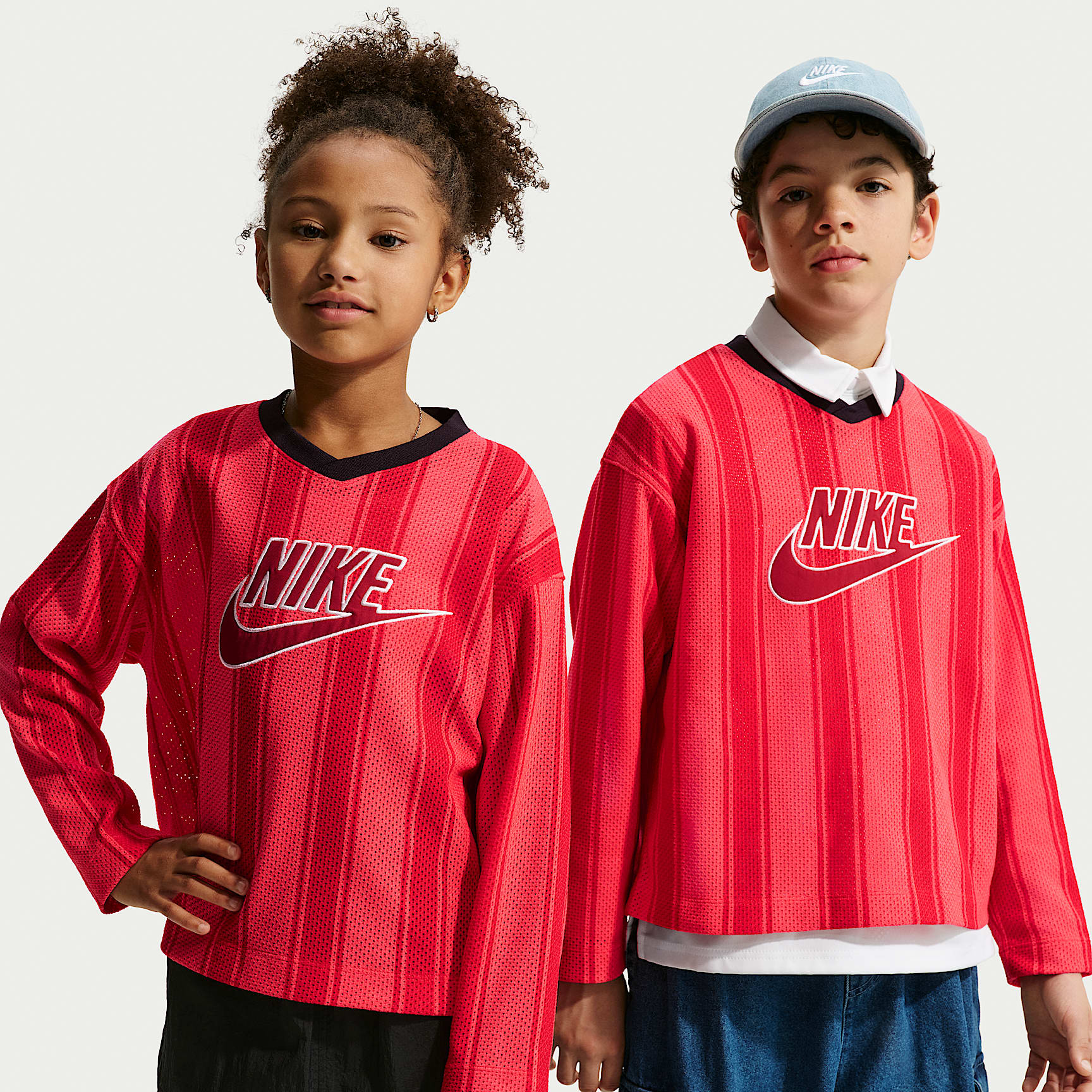 Jersey de malla de manga larga para niños talla grande Nike Sportswear Collection – Carmesí claro/Negro/Carmesí team – vista 1