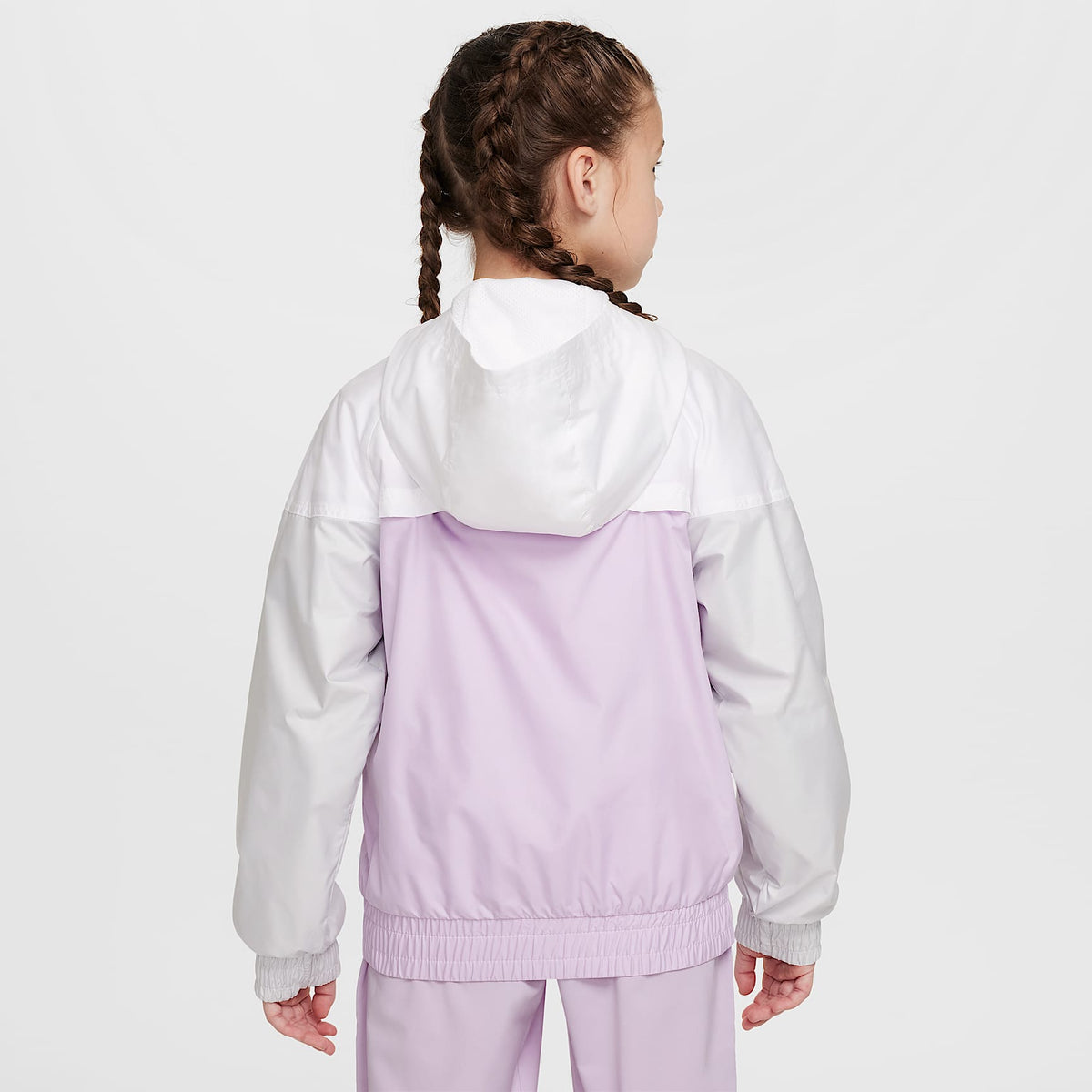 Chamarra Repel con gorro para niños talla grande Nike Sportswear Windrunner – Blanco/Muñeca/Polvo fotón/Negro – vista 2