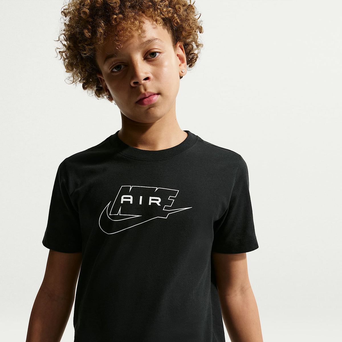 Playera para niños talla grande Nike Sportswear – Negro/Blanco – vista 3