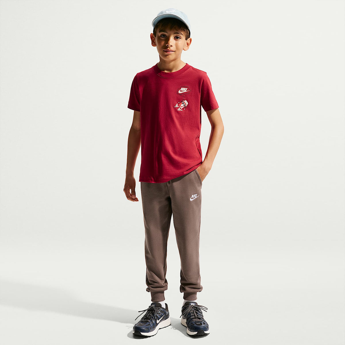 Playera para niños talla grande Nike Sportswear – Rojo duro – vista 4