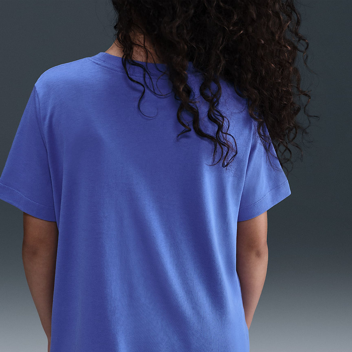 Playera para niños talla grande Nike Sportswear – Azul cometa – vista 2