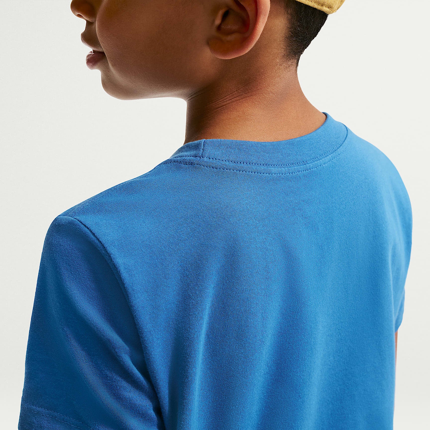 Playera para niños talla grande Nike Sportswear – Estrella azul – vista 2