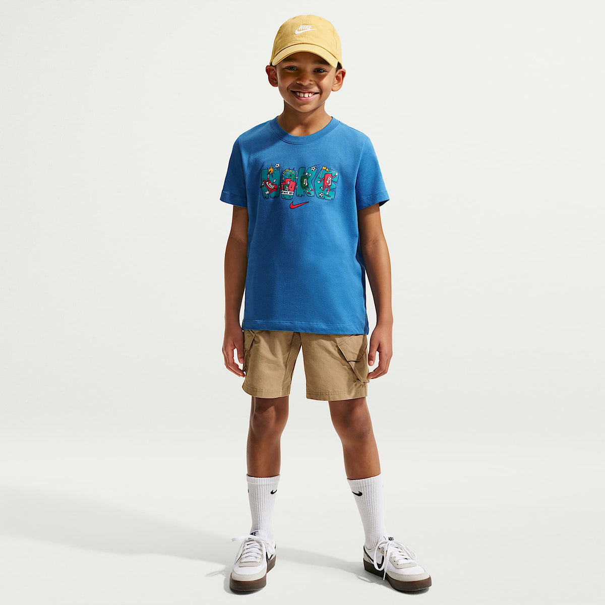 Playera para niños talla grande Nike Sportswear – Estrella azul – vista 4