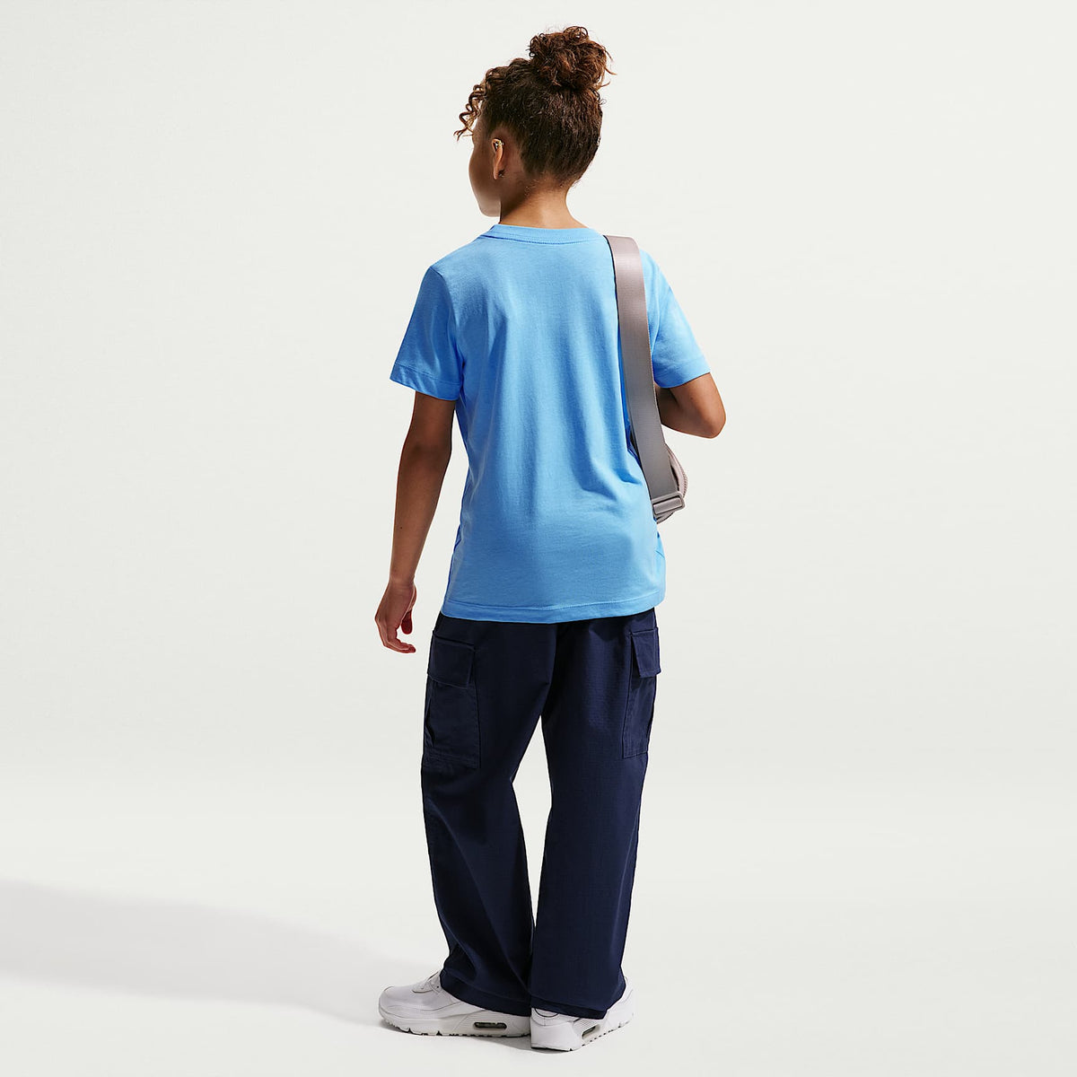 Playera para niños talla grande Nike Sportswear – Azul fútbol – vista 5
