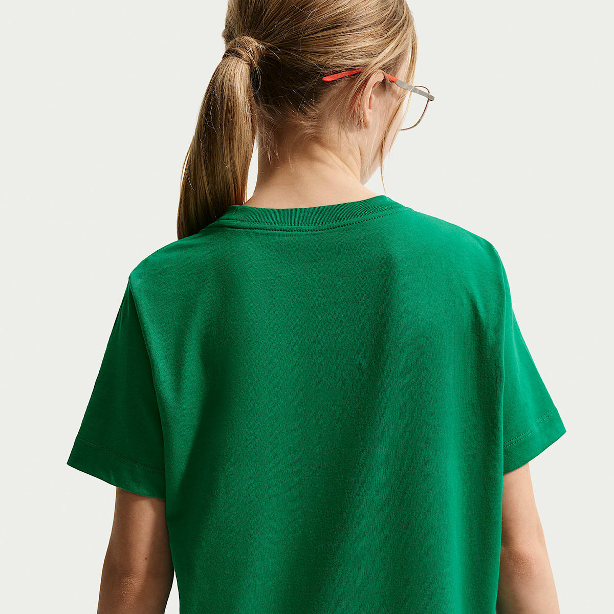 Playera para niños talla grande Nike Sportswear – Malaquita – vista 2