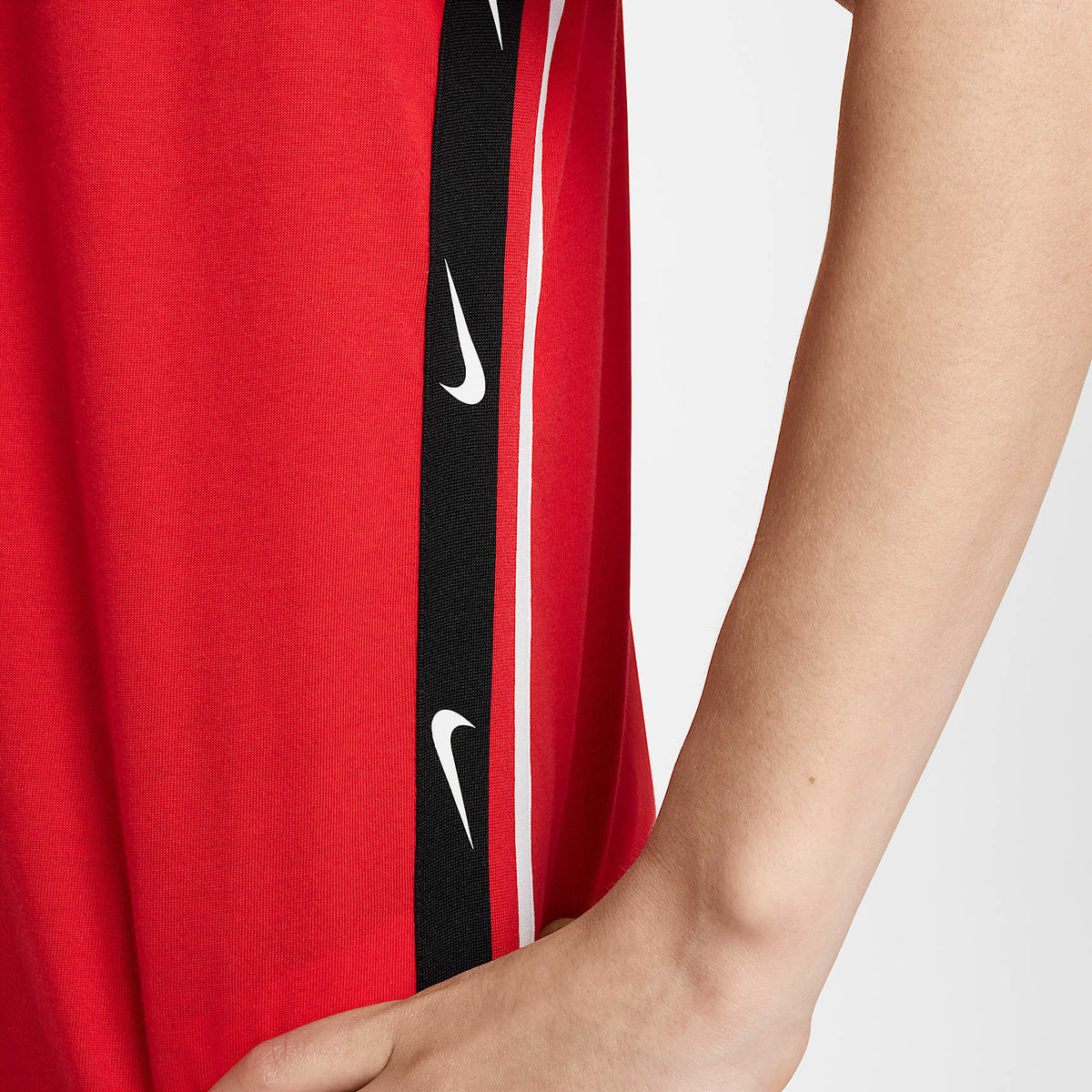 Playera para niños talla grande Nike Sportswear – Rojo universitario – vista 4