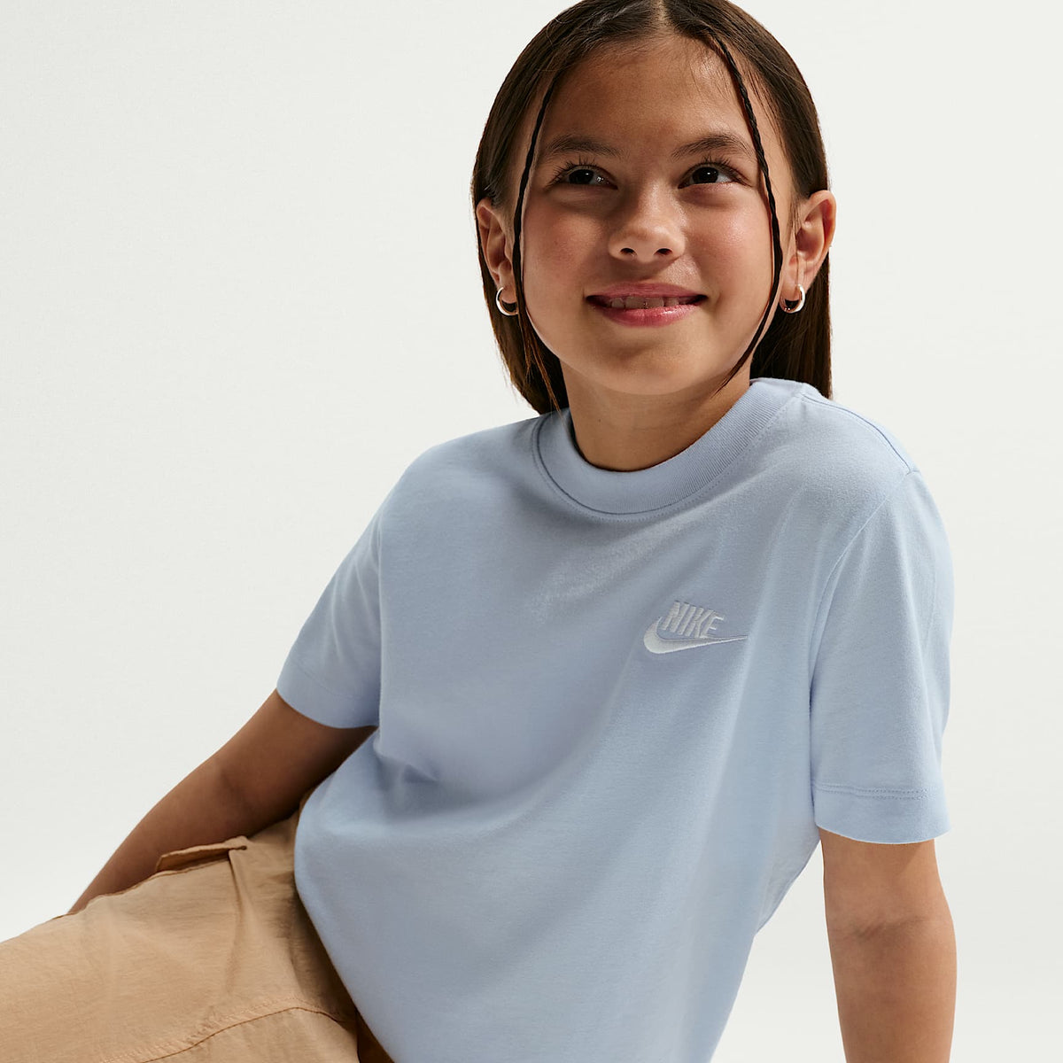 Playera para niños talla grande Nike Sportswear – Azul hidrógeno/Blanco – vista 3