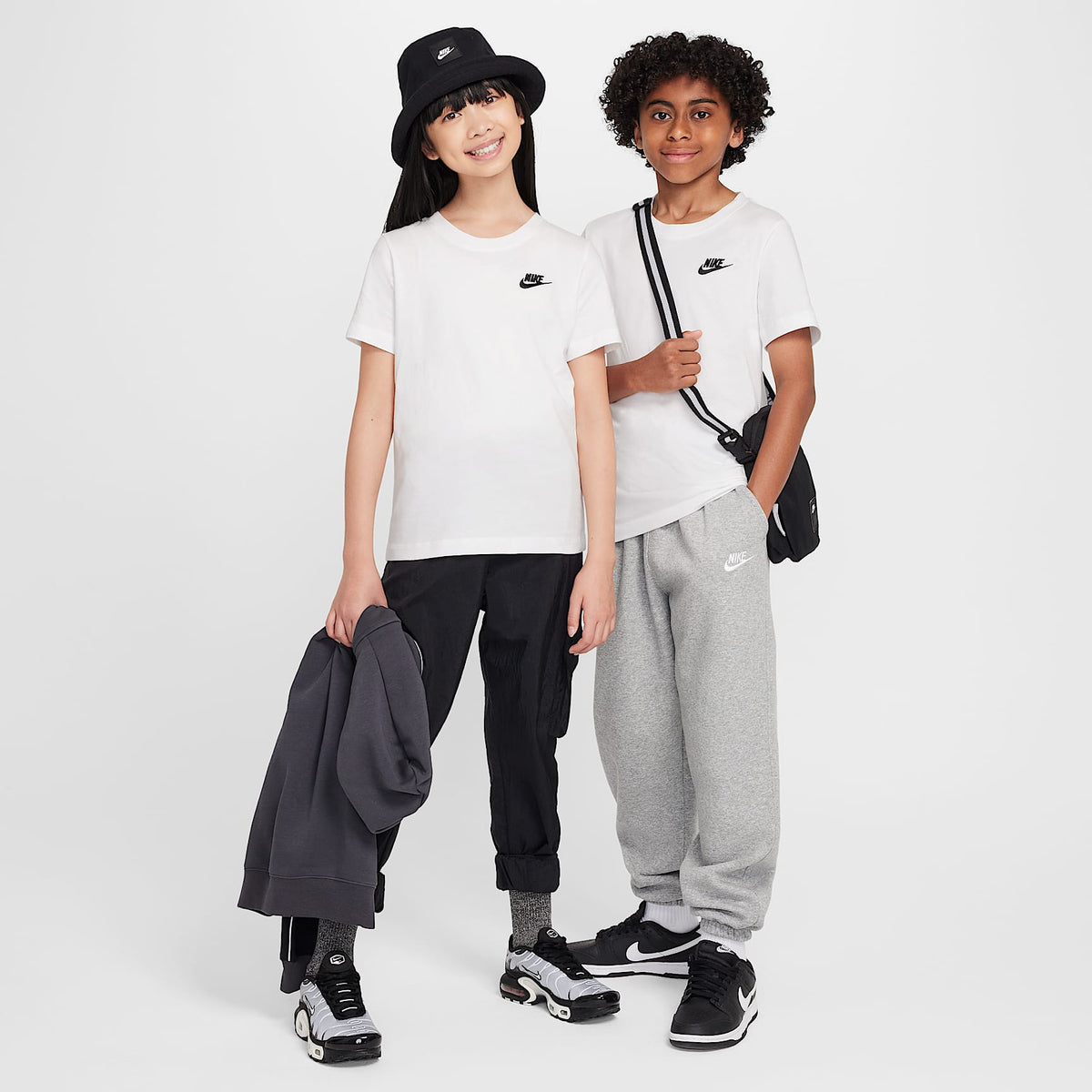 Playera para niños talla grande Nike Sportswear – Blanco – vista 5
