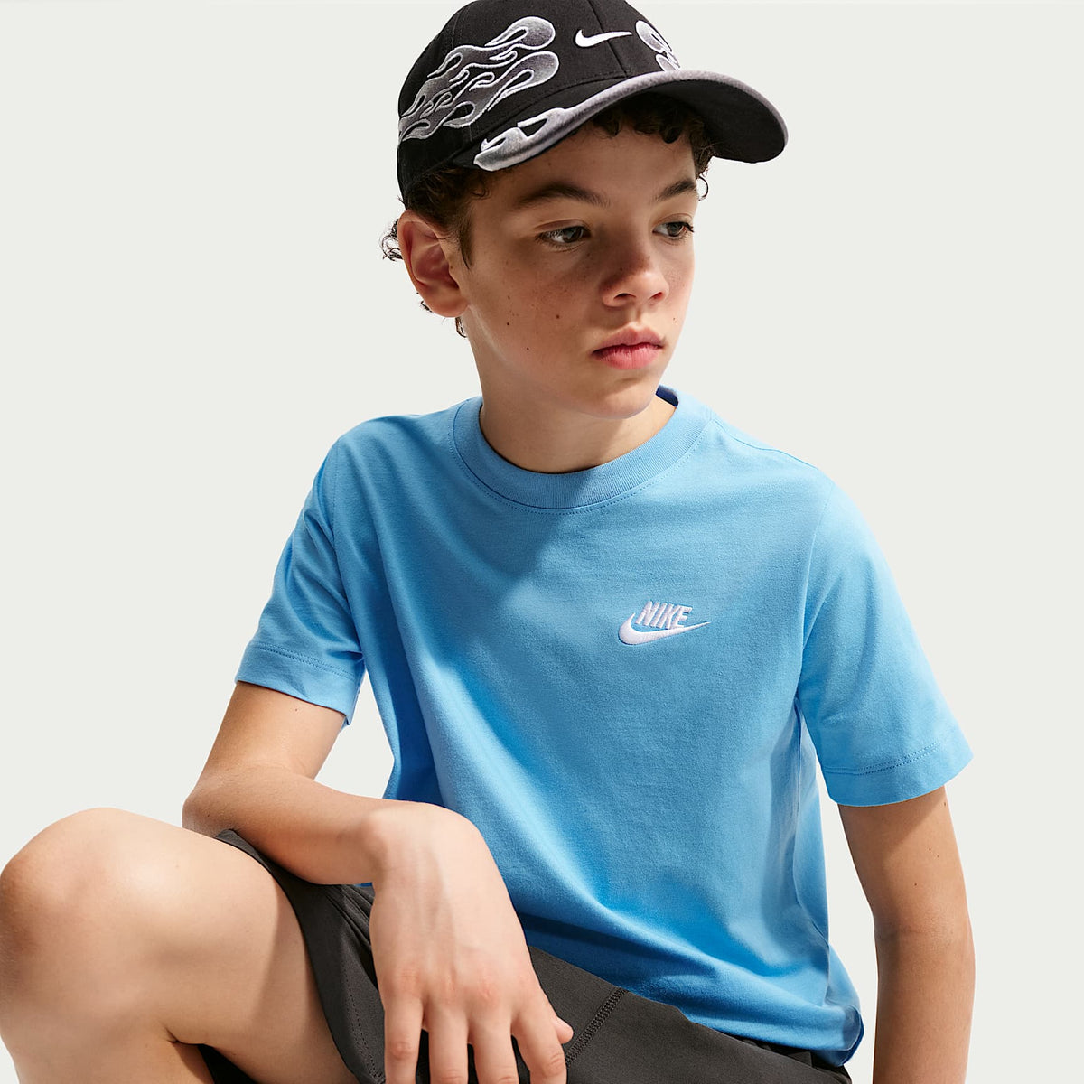 Playera para niños talla grande Nike Sportswear – Azul fútbol – vista 3