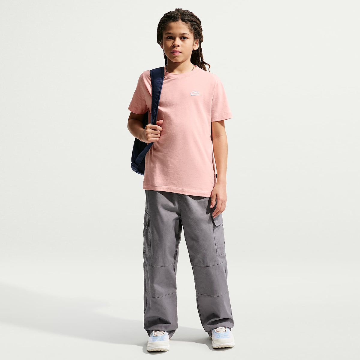 Playera para niños talla grande Nike Sportswear – Naranja ártico/Blanco – vista 4
