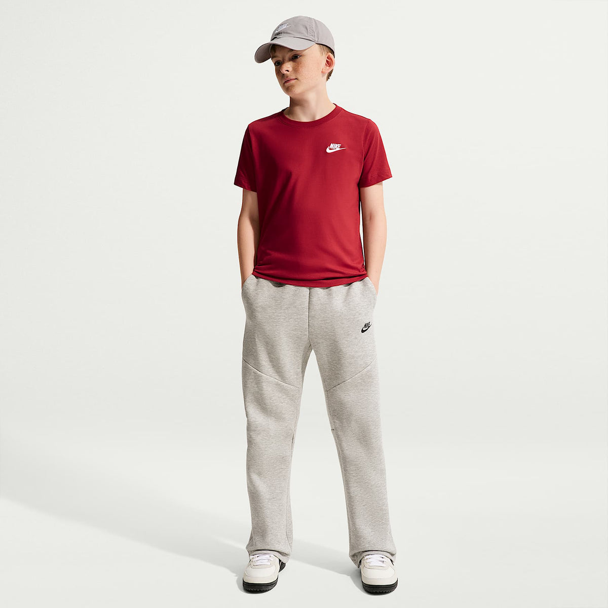 Playera para niños talla grande Nike Sportswear – Rojo duro – vista 4