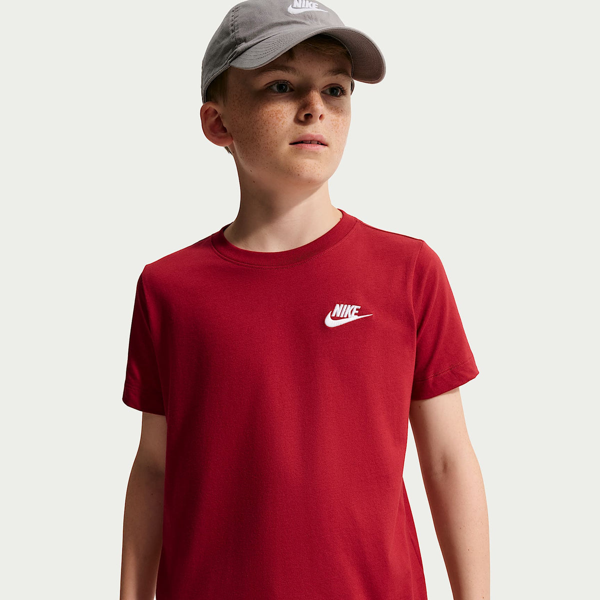 Playera para niños talla grande Nike Sportswear – Rojo duro – vista 1