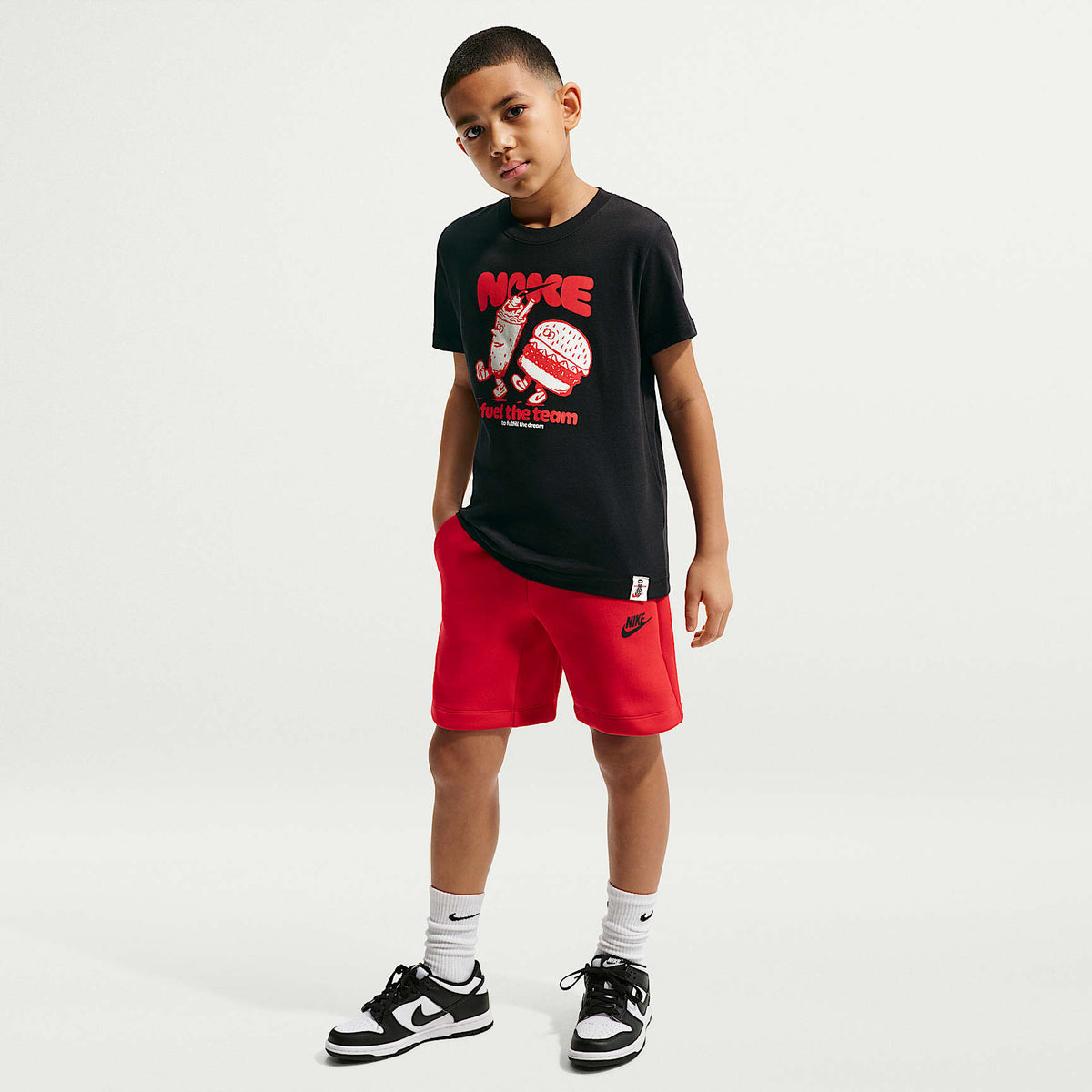 Playera para niños talla grande Nike Sportswear – Negro – vista 4
