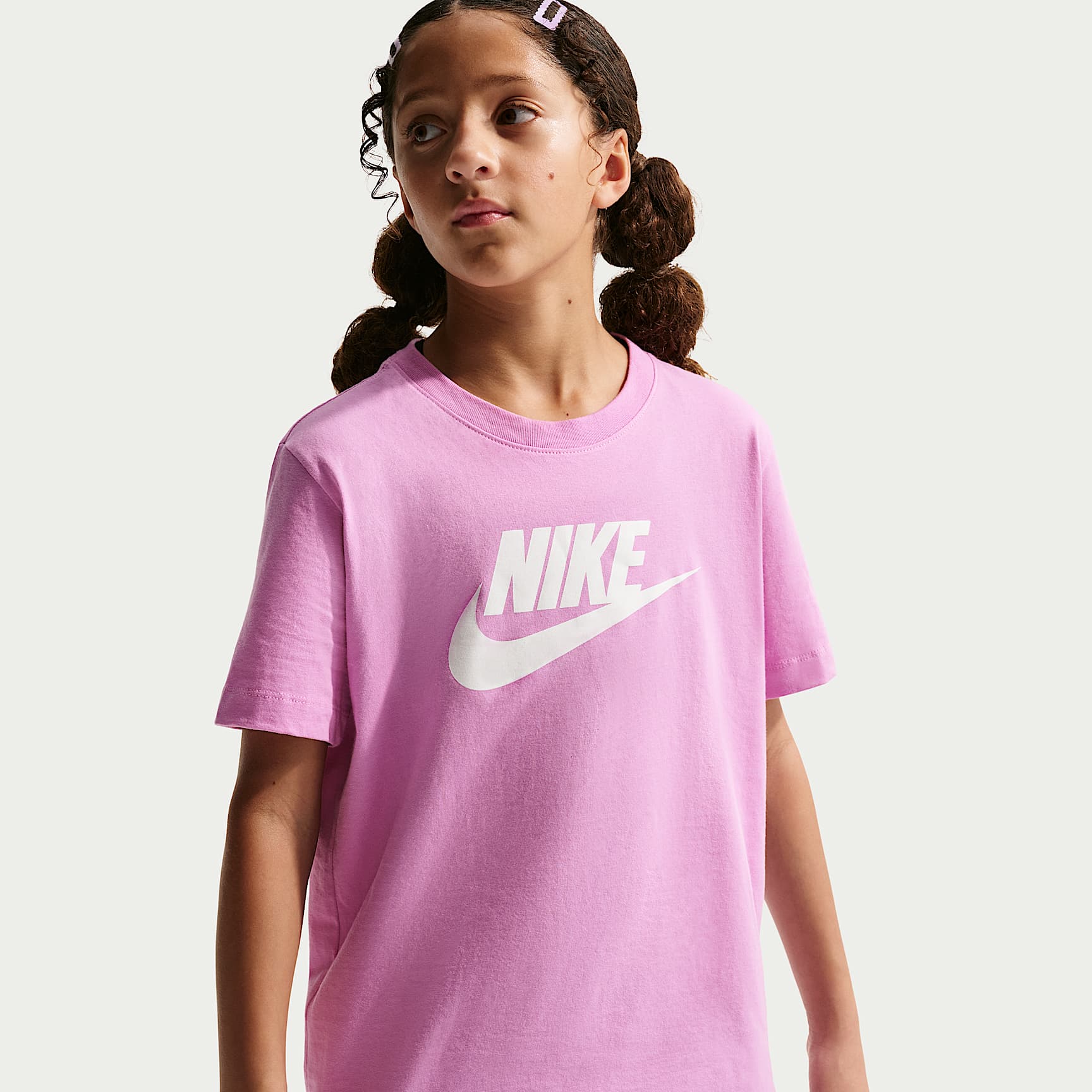 Playera para niños talla grande Nike Sportswear – Magenta claro – vista 2