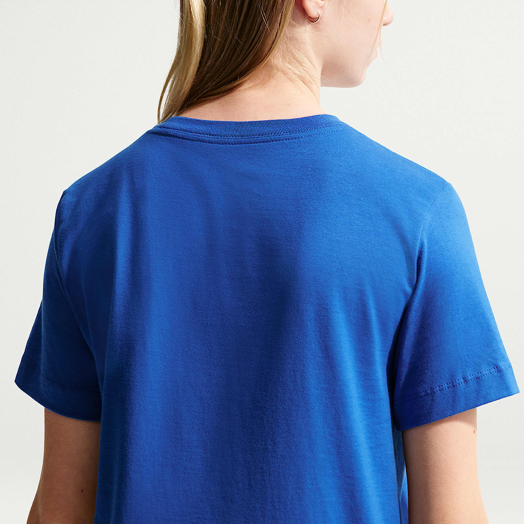 Playera para niños talla grande Nike Sportswear – Royal juego/Blanco/Obsidiana – vista 2