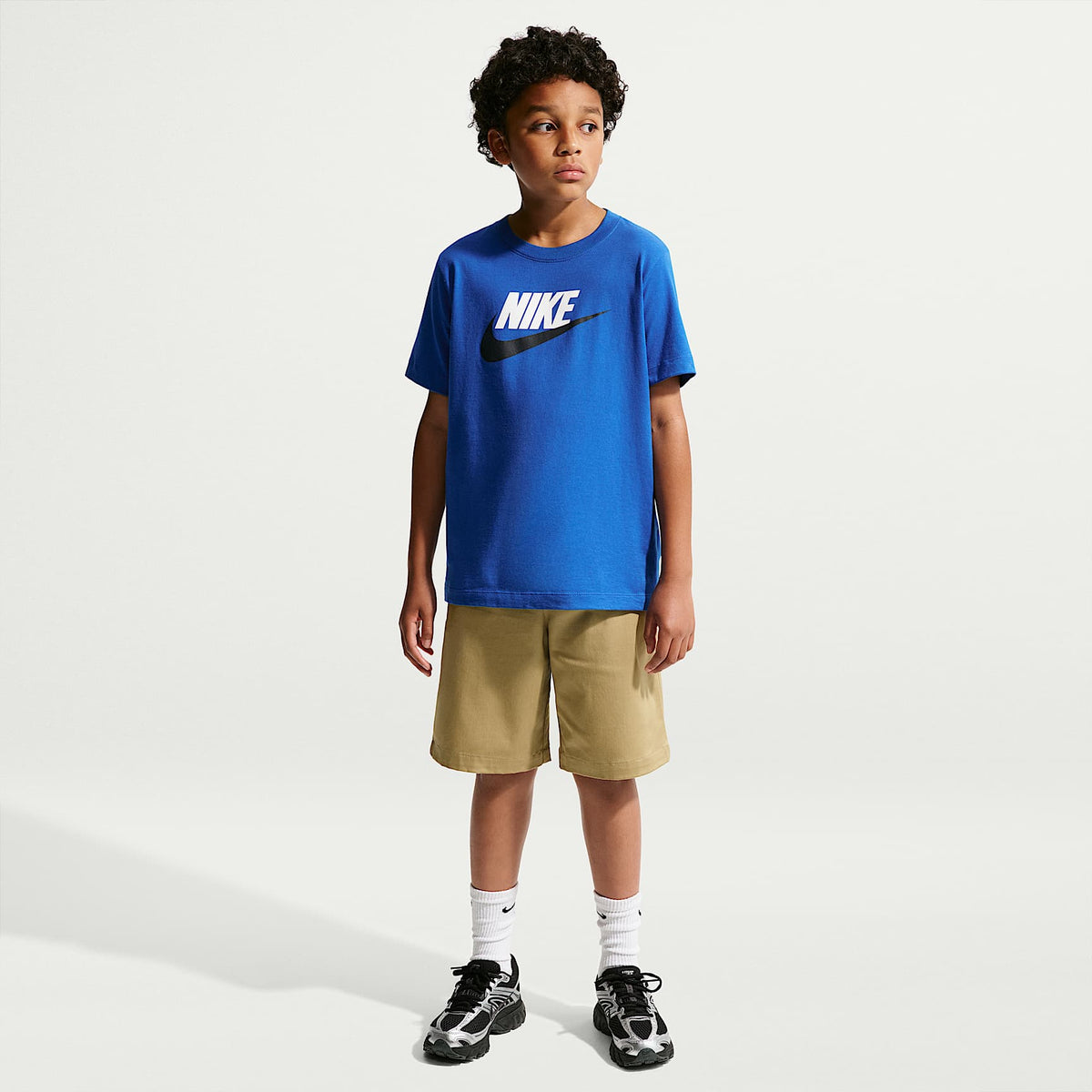 Playera para niños talla grande Nike Sportswear – Royal juego/Blanco/Obsidiana – vista 7
